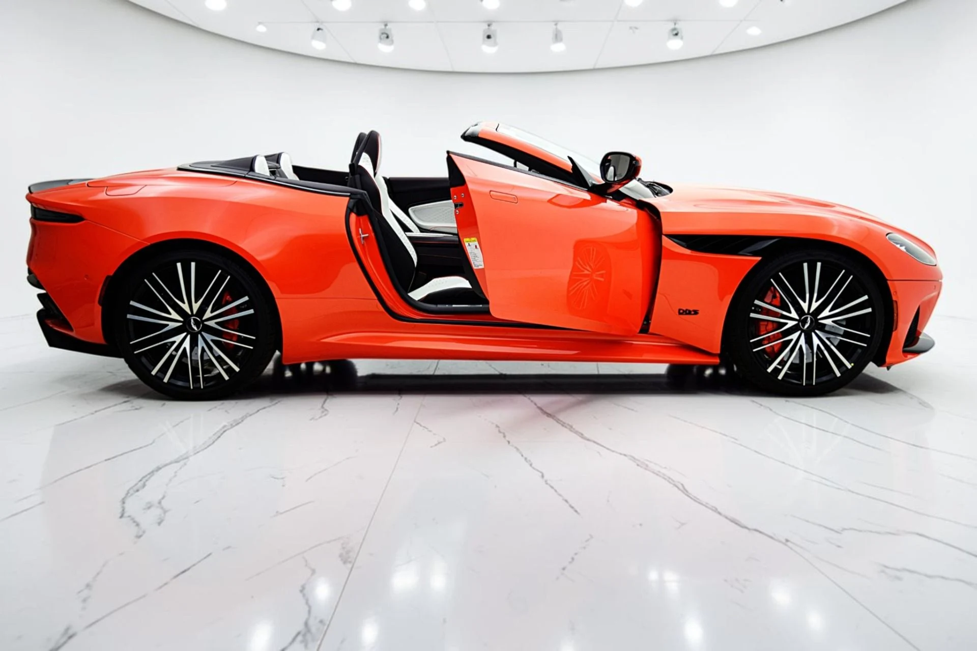 mph010_4023901970_Used_2023_Aston_Martin_DBS_Volante_f5a4b1f00e