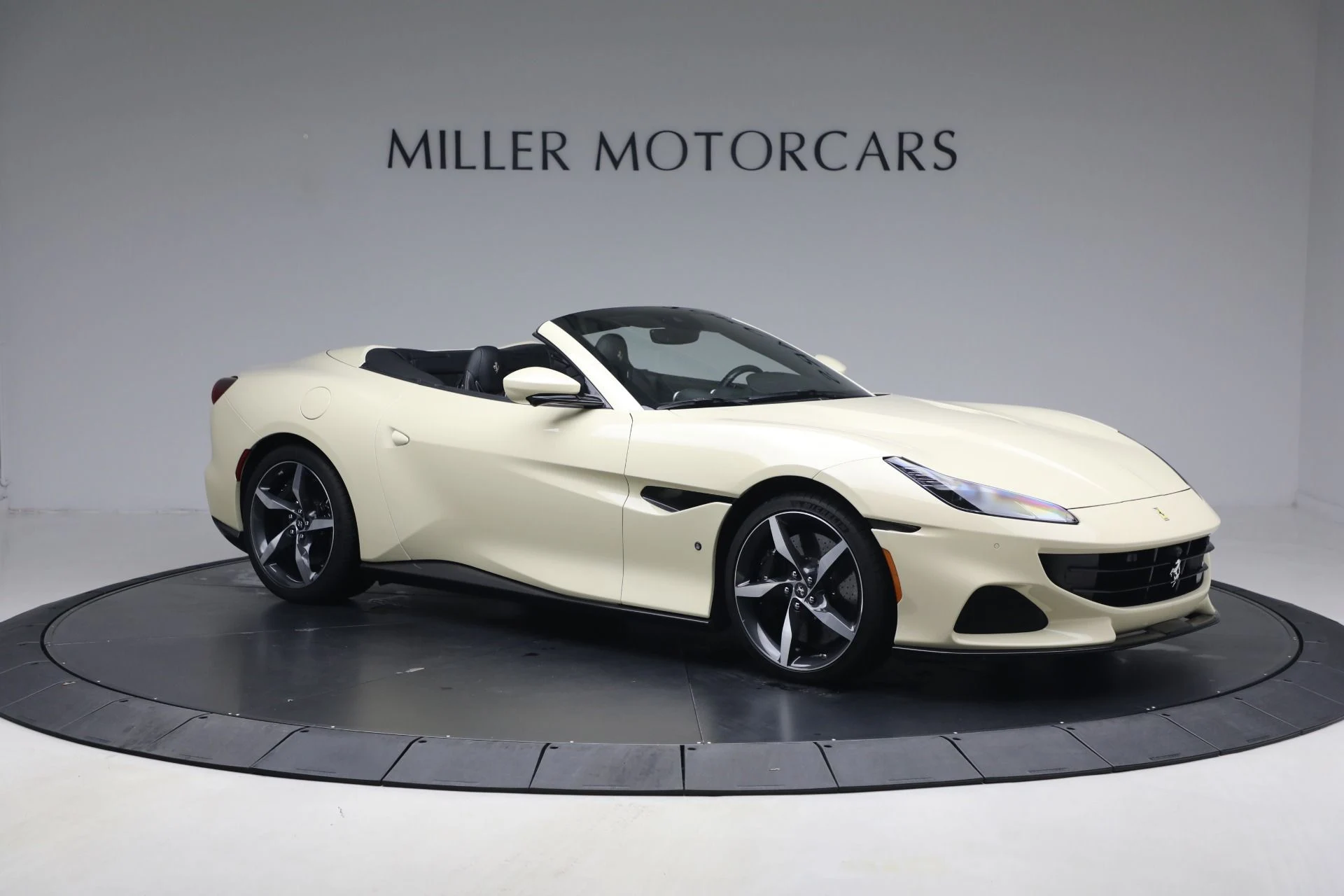 mph010_4029857237_Used_2023_Ferrari_Portofino_M_1767989995_e1ee06be8d