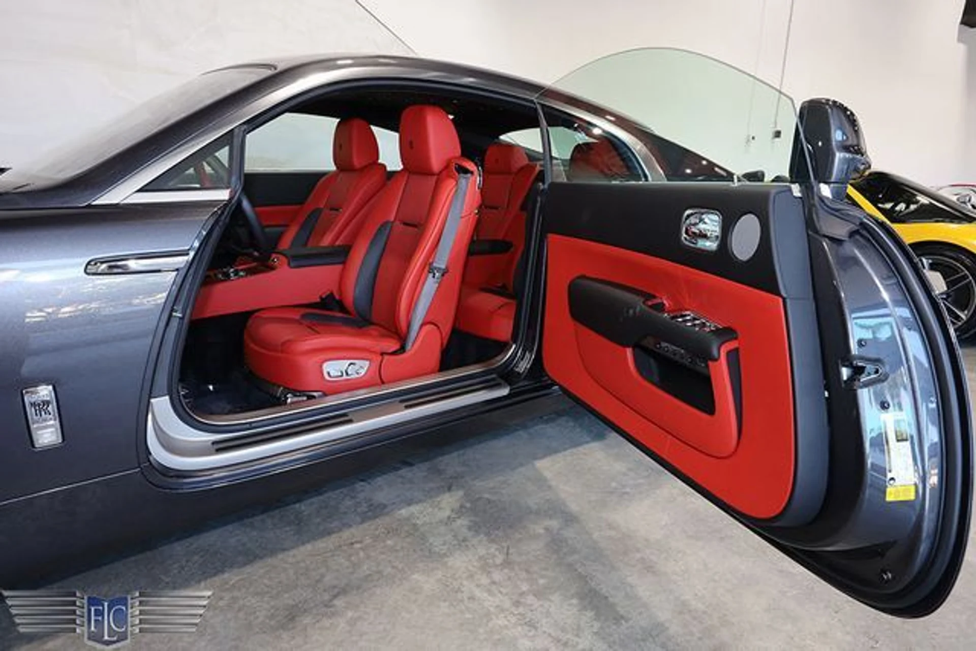 mph010_4036670361_used_2019_rolls_royce_wraith_coupe_9689_22263215_15_640_bc687d1003