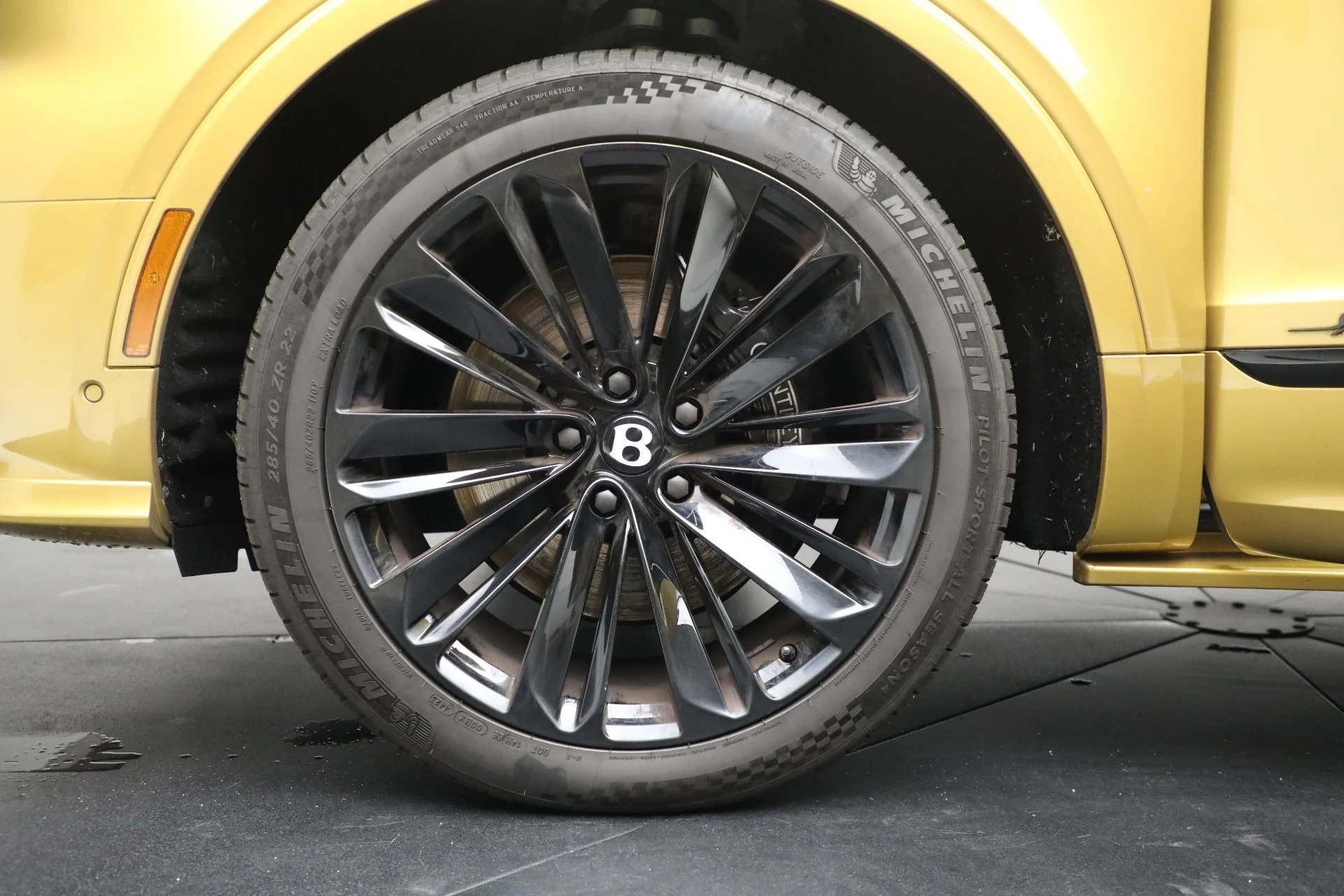 mph010_4056179088_Used_2022_Bentley_Bentayga_Speed_1761593261_9cd7f46532