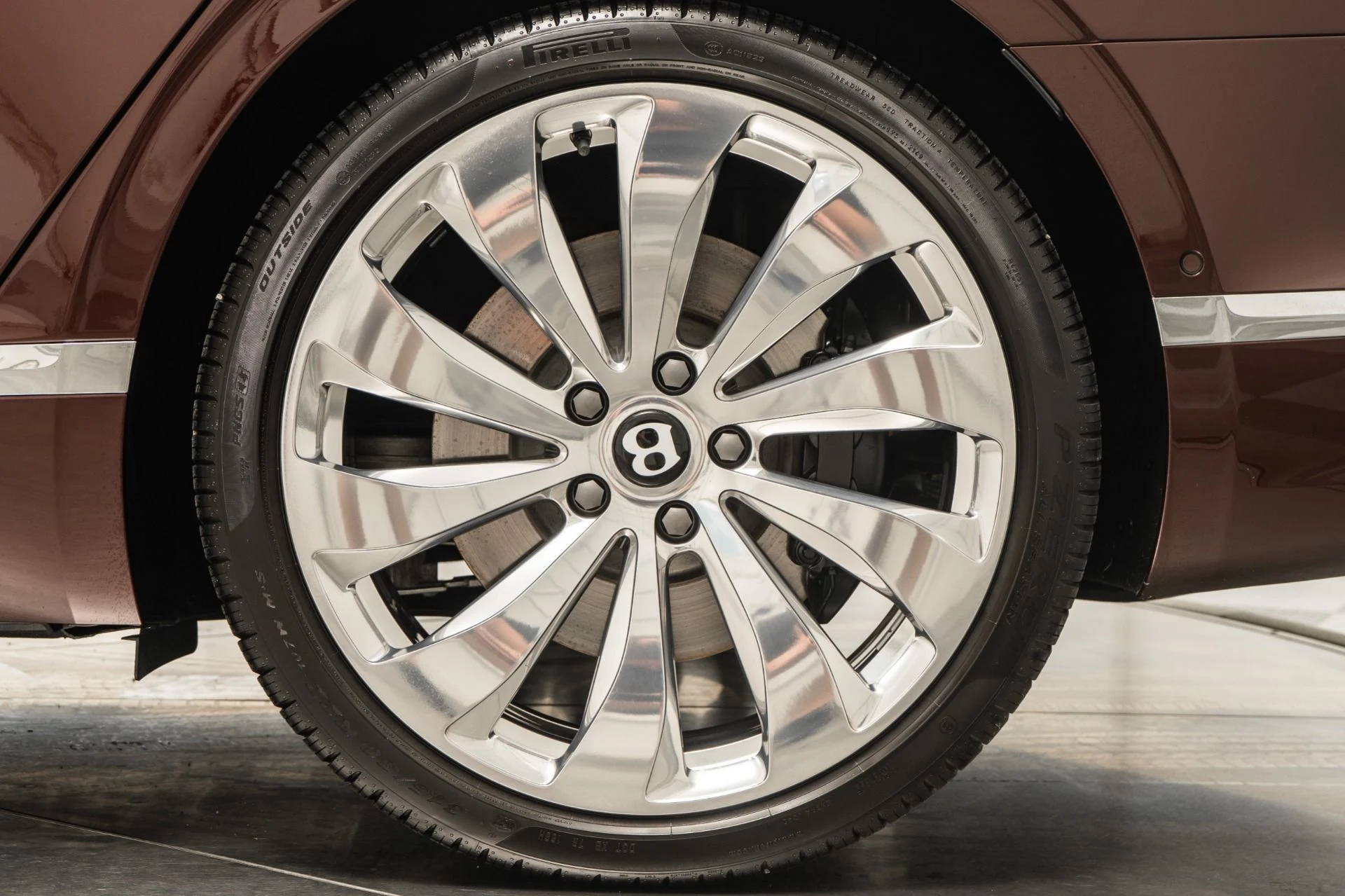 mph010_4057354234_Used_2023_Bentley_Flying_Spur_Azure_1755704000_5bd8820c4c