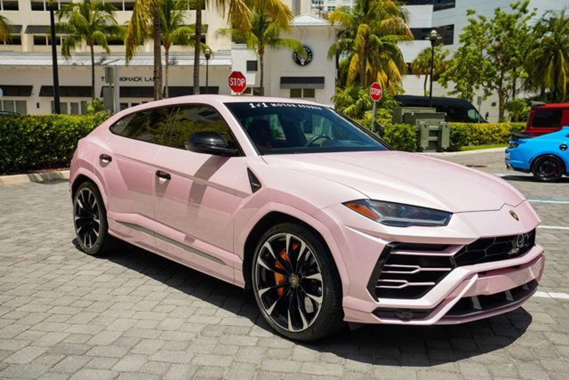mph010_4060929267_used_2021_lamborghini_urus_awd_14354_22713615_11_640_42734cb888