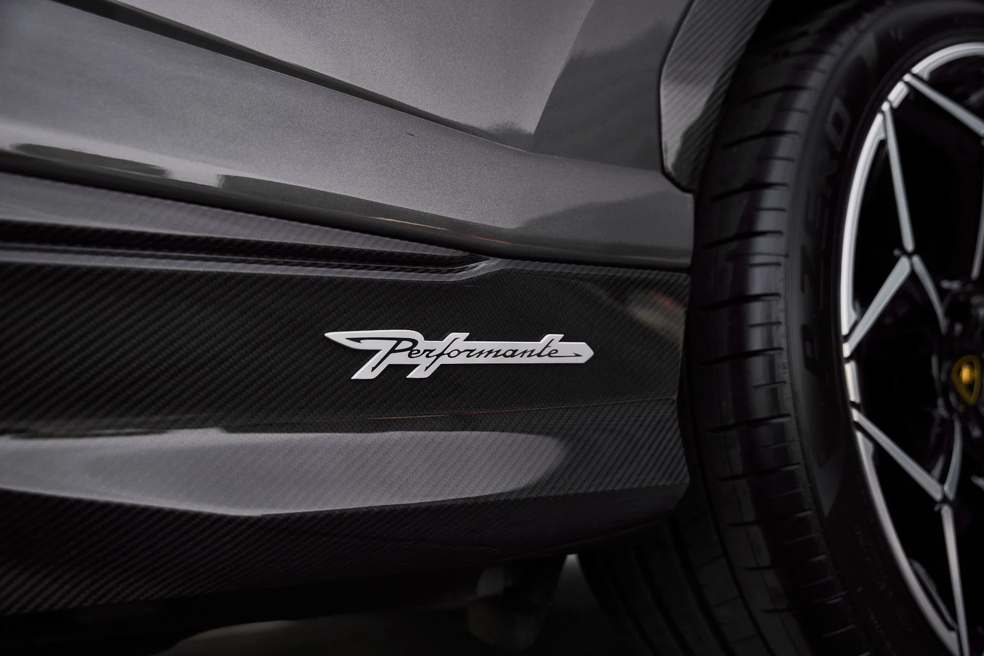 mph010_4072715331_Used_2023_Lamborghini_Urus_Performante_1771116643_e7f75282ed