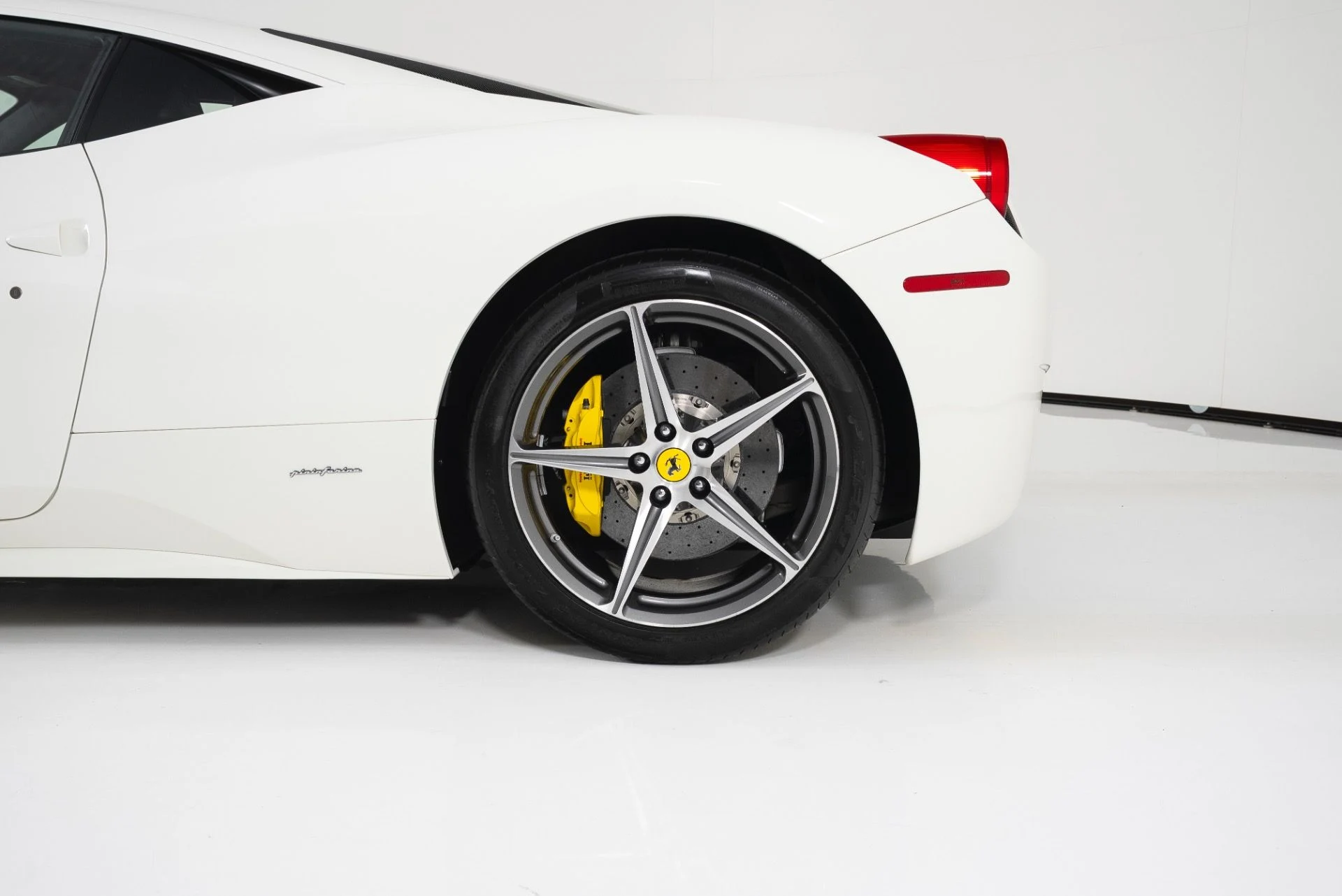 mph010_4083512010_Used_2015_Ferrari_458_Italia_Coupe_1753415704_f5e5da22ce