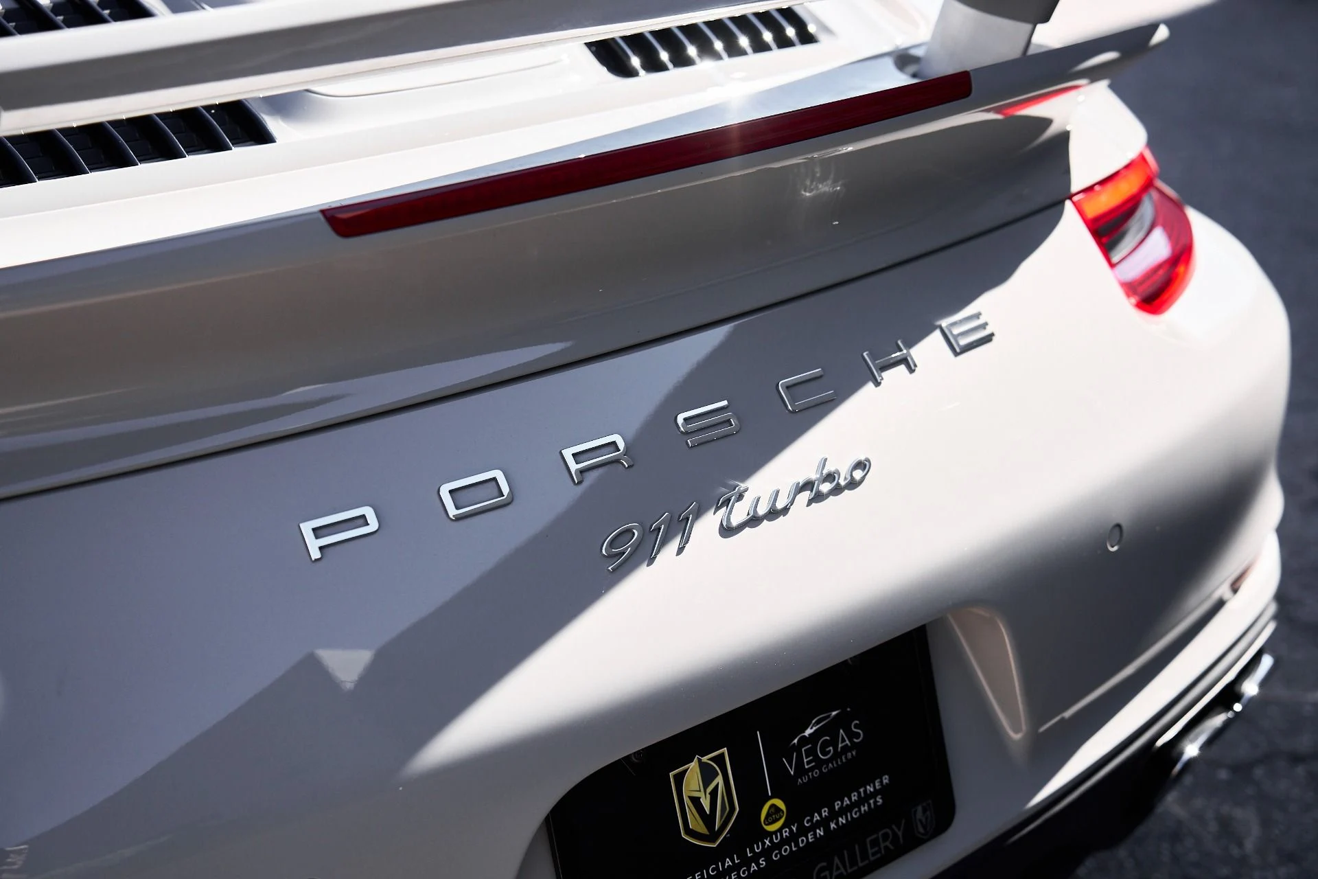 mph010_4086509068_Used_2019_Porsche_911_Turbo_1757547195_dad0806dbf