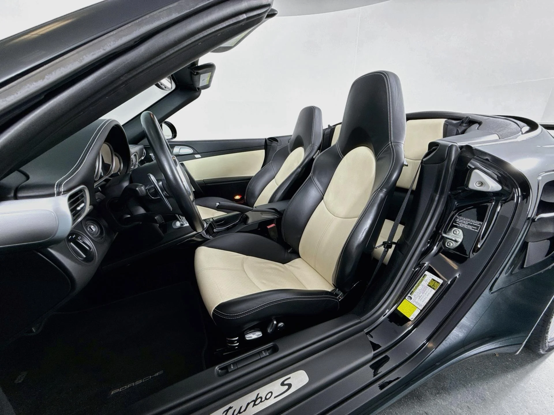 mph010_409013315_Used_2012_Porsche_911_Turbo_S_1792607178_cc8b8c58db