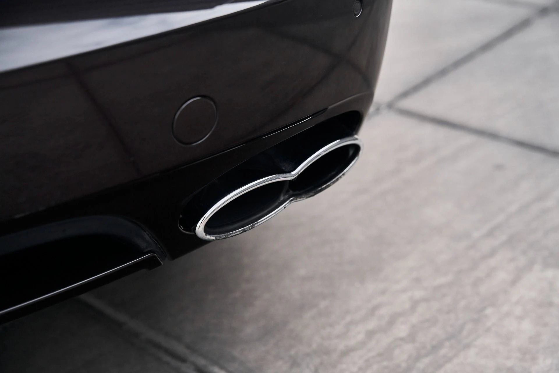 mph010_4097052936_Used_2015_Bentley_Flying_Spur_V8_1769278317_1c2e56dd79