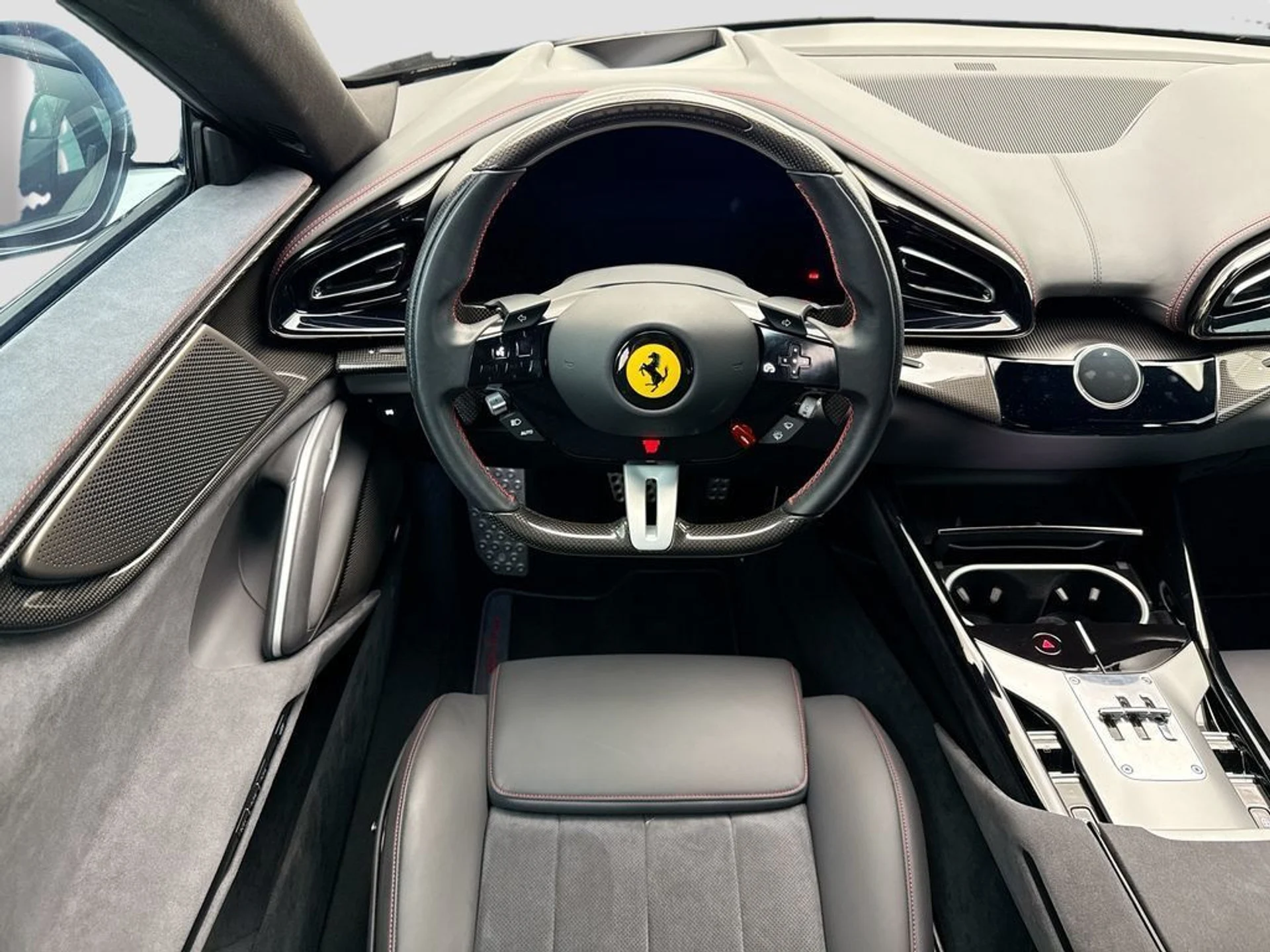 mph010_4097994075_used_2023_ferrari_purosangue_8119_23034392_11_1024_d9813d3118