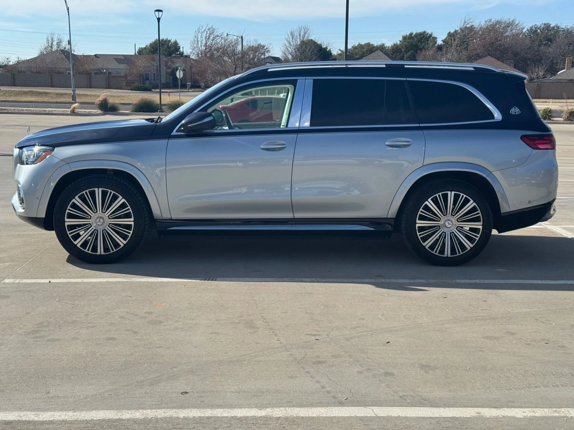 mph010_4099900309_Used_2024_Mercedes_Benz_GLS_Mercedes_Maybach_GLS_600_4_MATIC_1767127065_29ed94a817