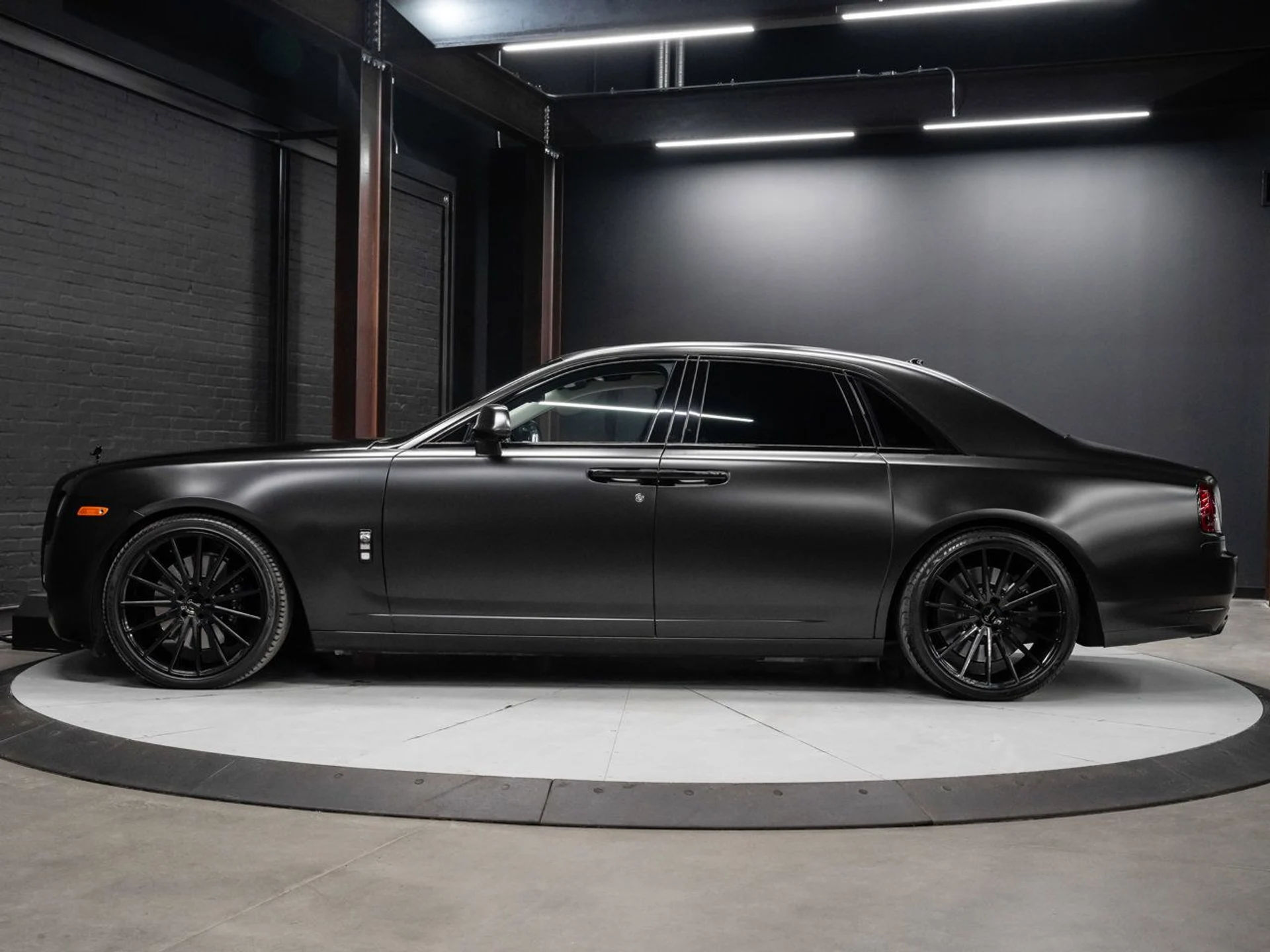 mph010_4101218060_rolls_royce_ghost_2012_c682793367