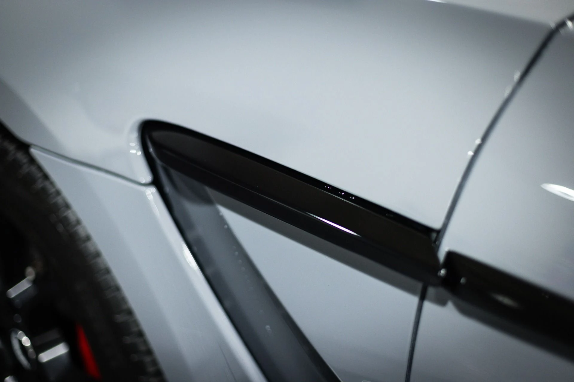 mph010_4103698128_Used_2021_Aston_Martin_DBX_China_Grey_1772224154_c529b782f4