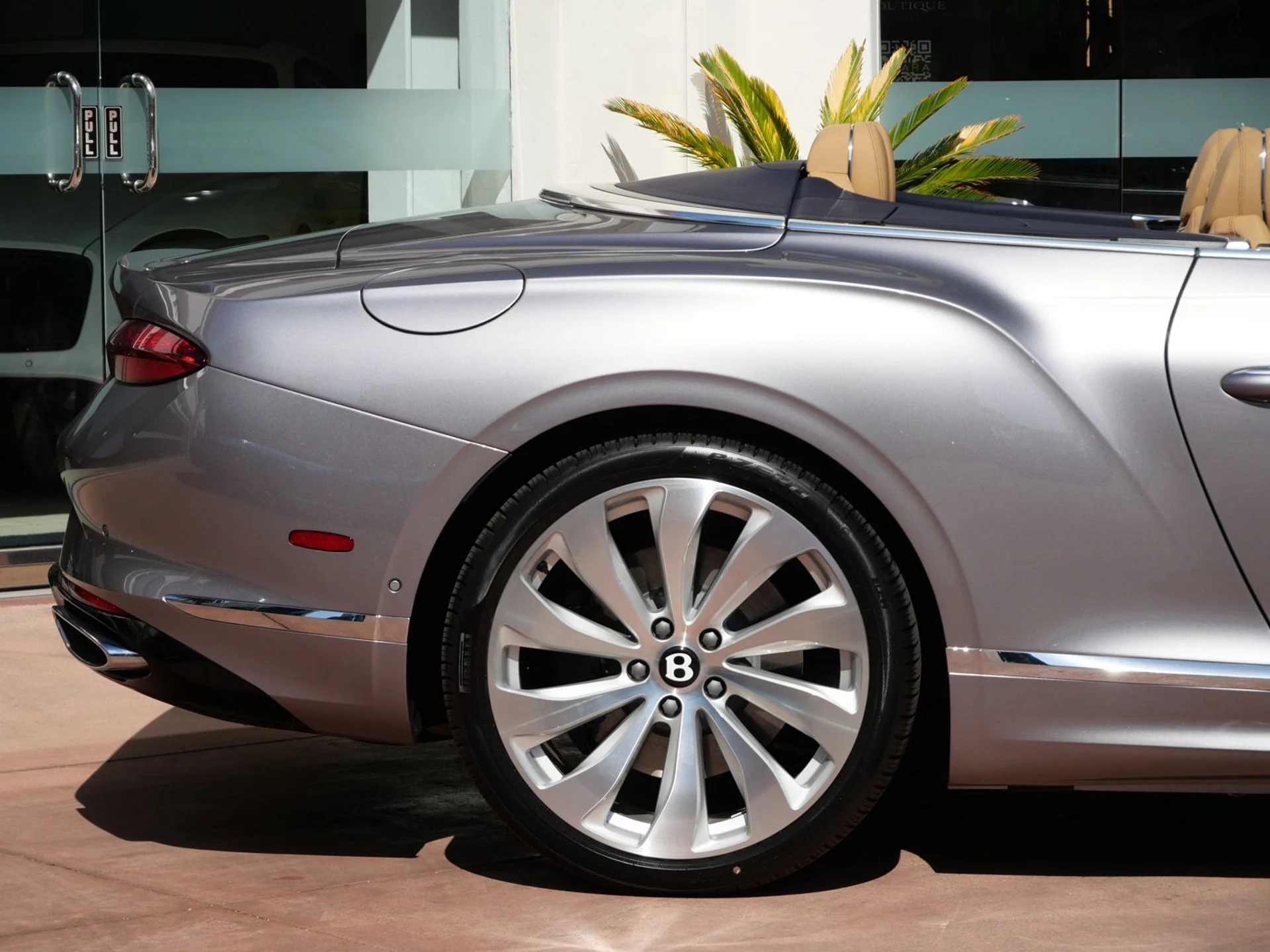 mph010_4105689024_541c83ccc86c8cbdae67362d48ec8ae3x_7e25aa299b