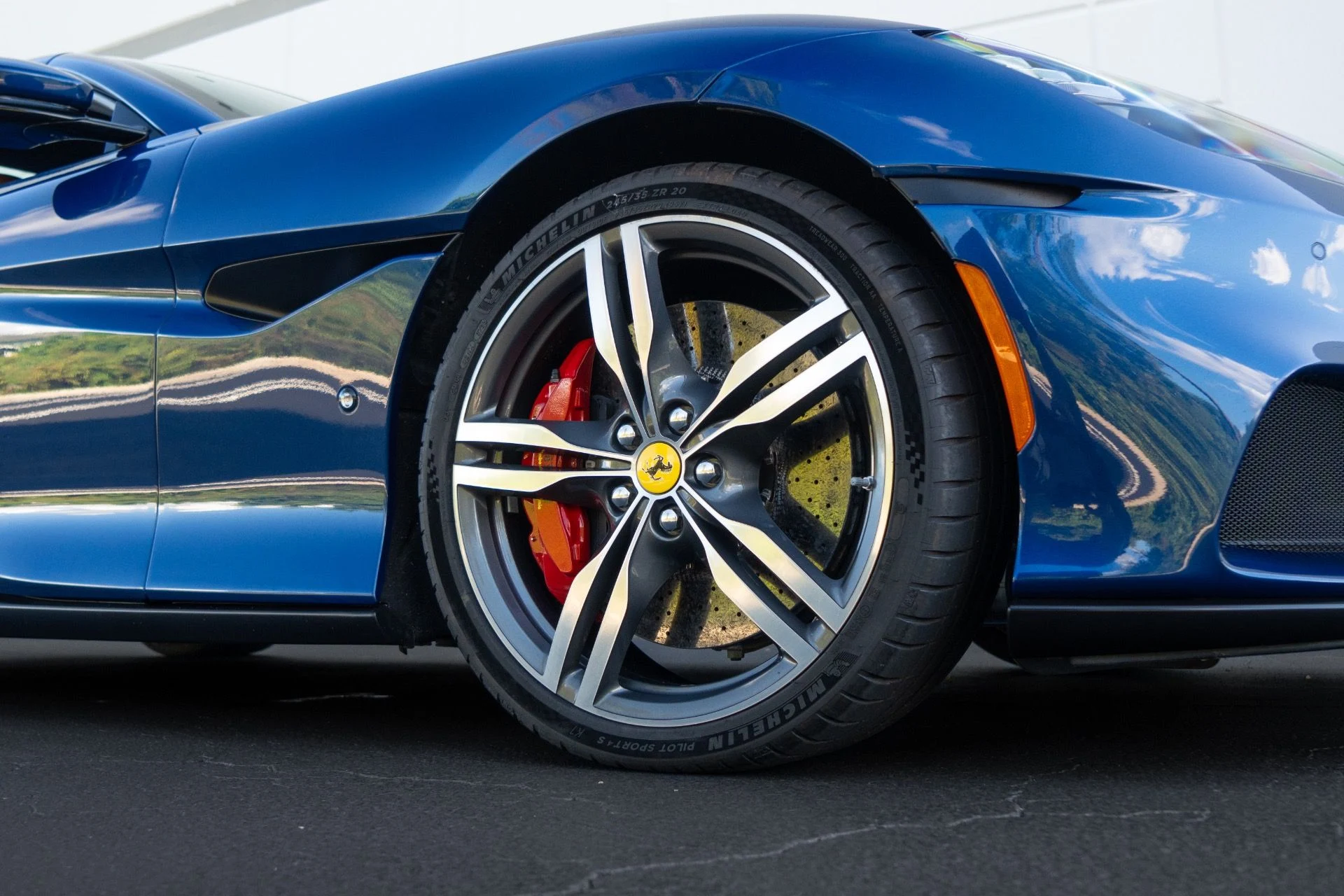 mph010_4108794689_Used_2022_Ferrari_Portofino_M_1761343273_0ecc731a0f