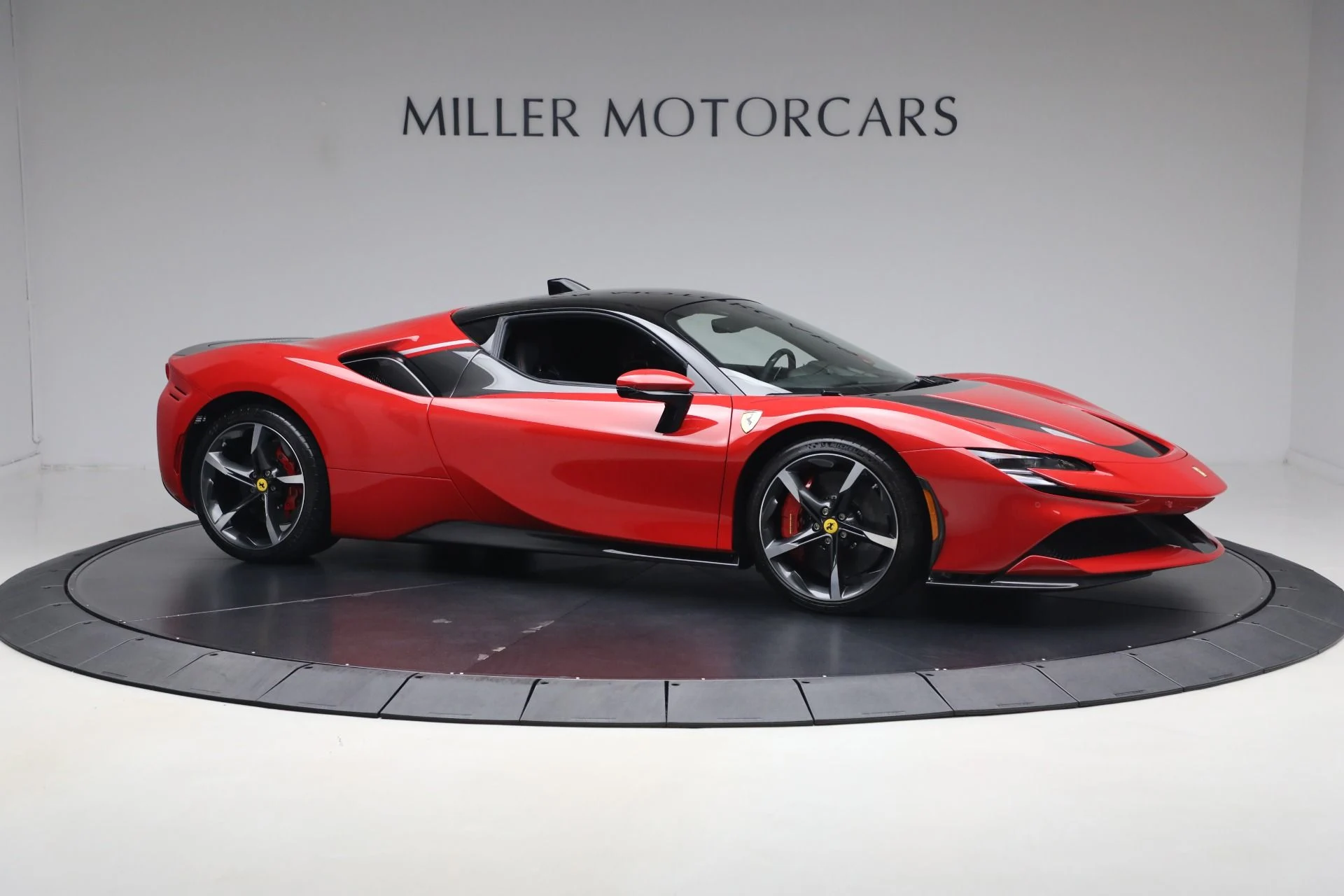 mph010_4110060377_Used_2023_Ferrari_SF_90_Stradale_1787320276_4705f91c89