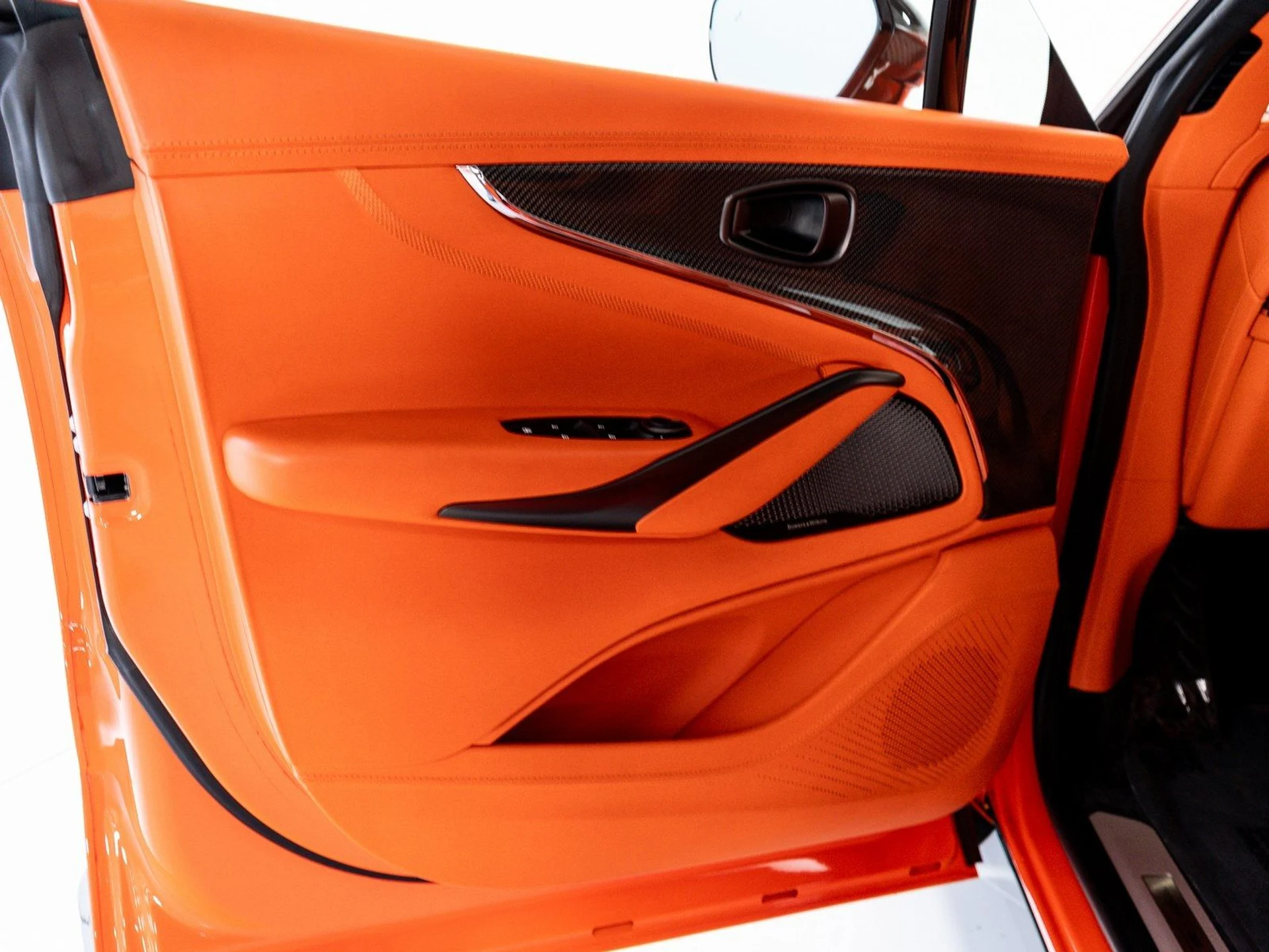 mph010_4122202182_b8570078e12d4aff95d0ba16c2c8aaf5_dc1c08f844