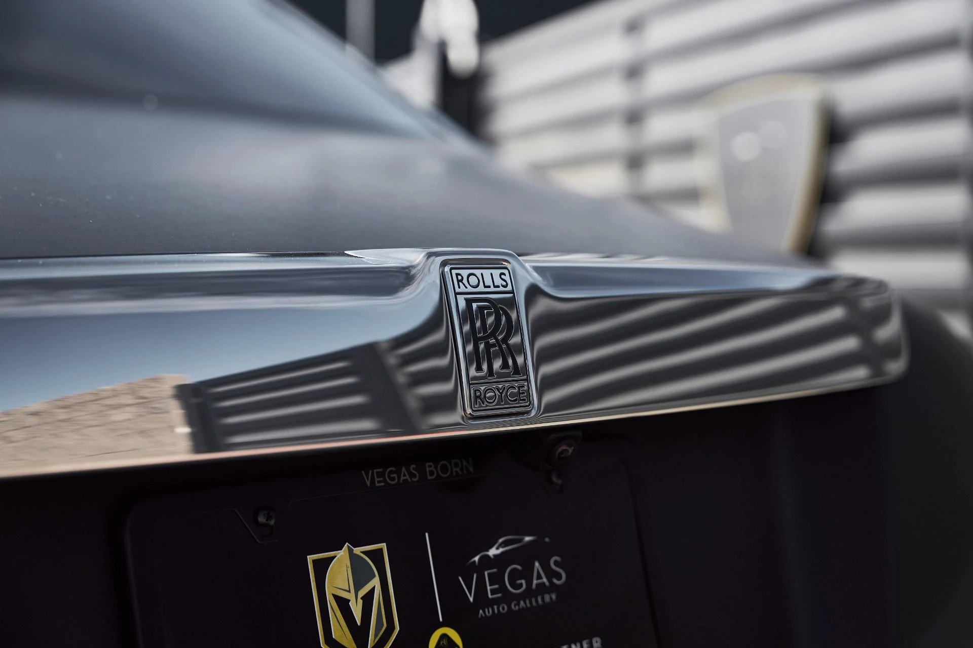 mph010_4123784646_Used_2025_Rolls_Royce_Phantom_Base_1769480870_1e46054f1d