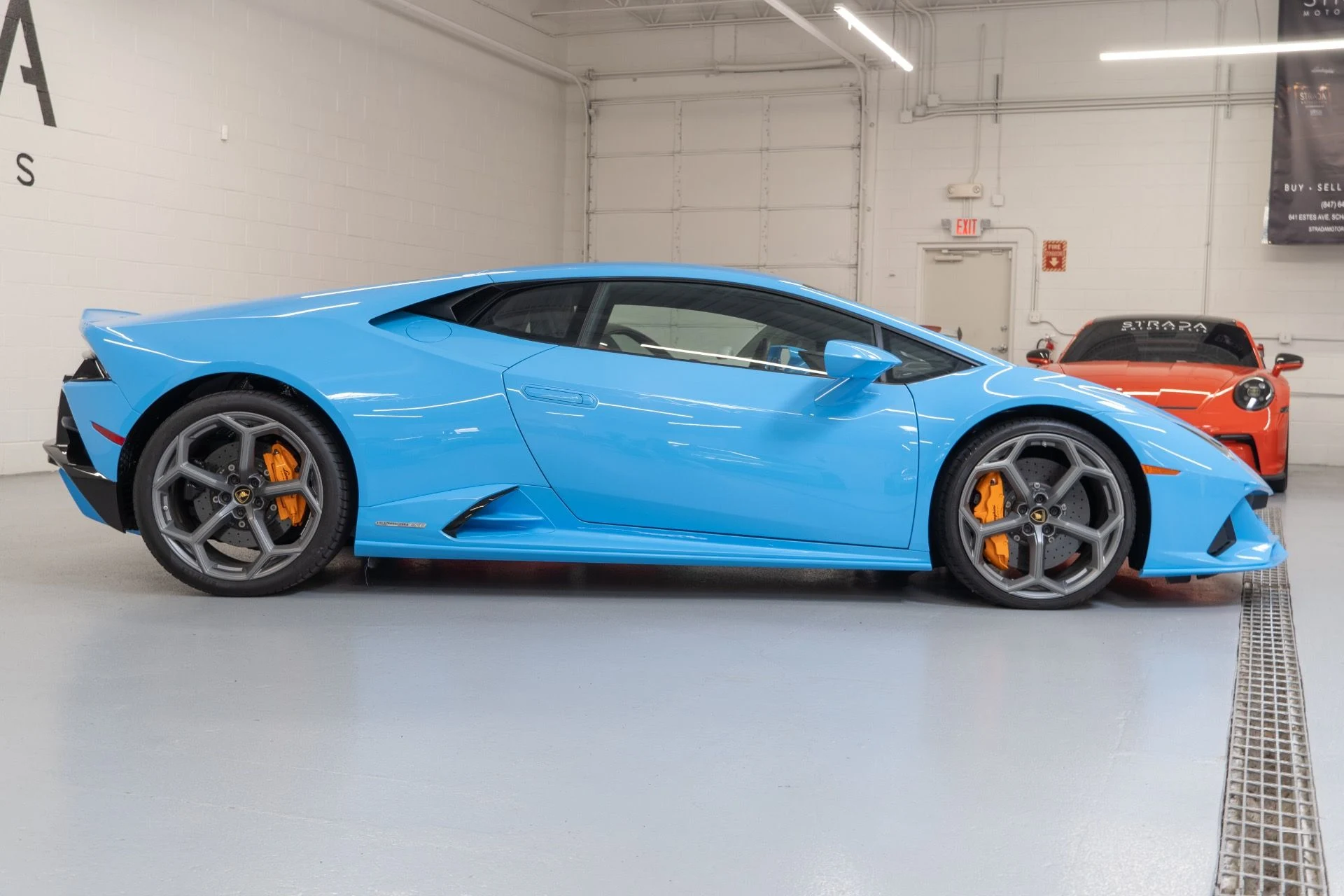 mph010_4135458443_Used_2020_Lamborghini_Huracan_EVO_1757706094_d4600d1dac