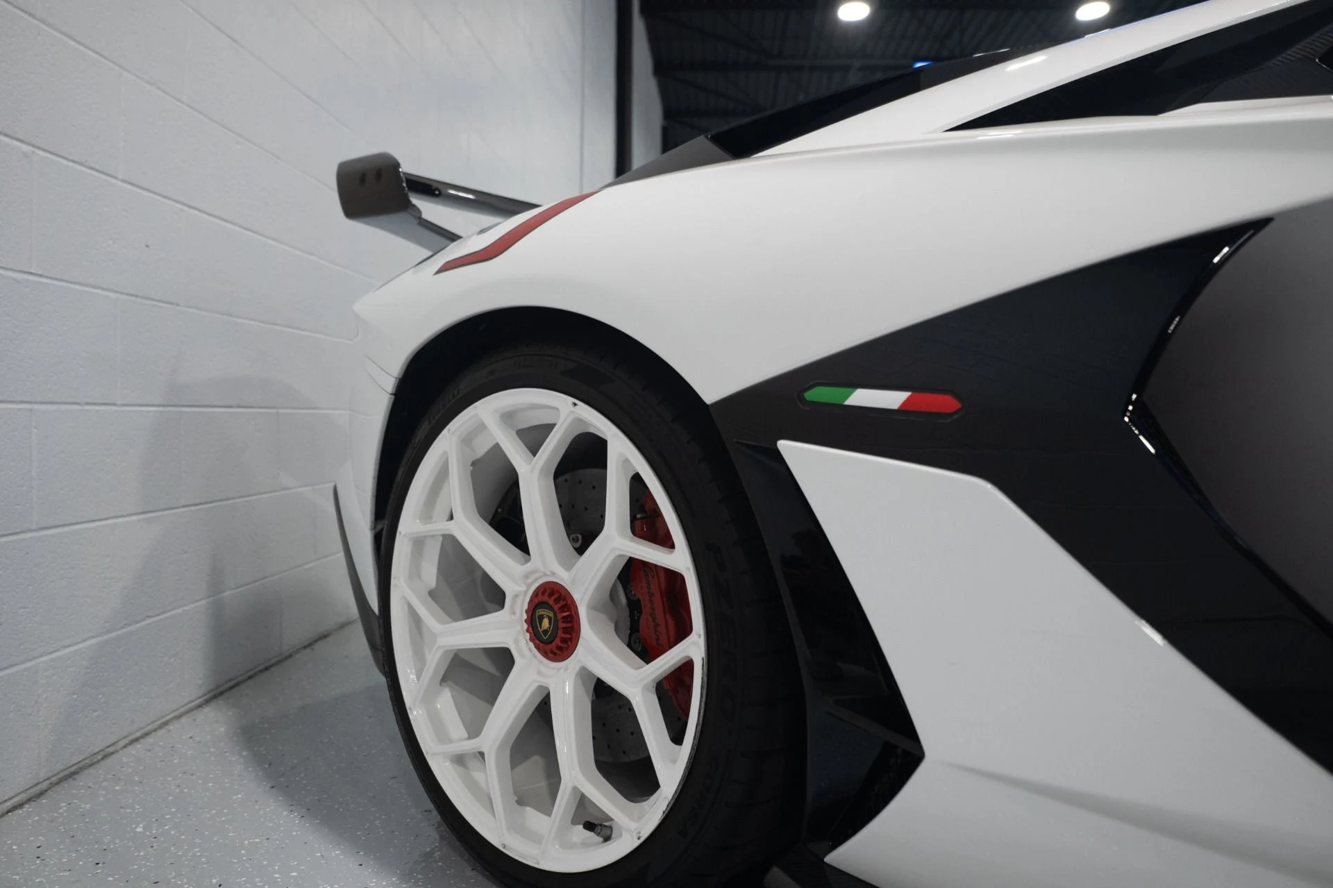 mph010_4151610598_Used_2020_Lamborghini_Aventador_LP_770_4_SVJ_1784235565_48535a6e39