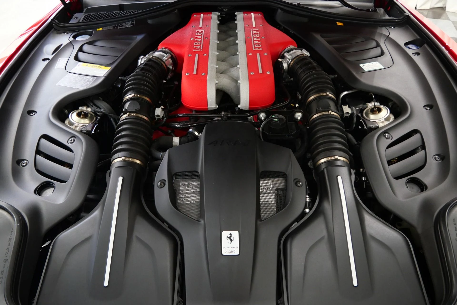 mph010_4153479113_Used_2018_Ferrari_GTC_4_Lusso_V12_1752852252_03f40ad1ee