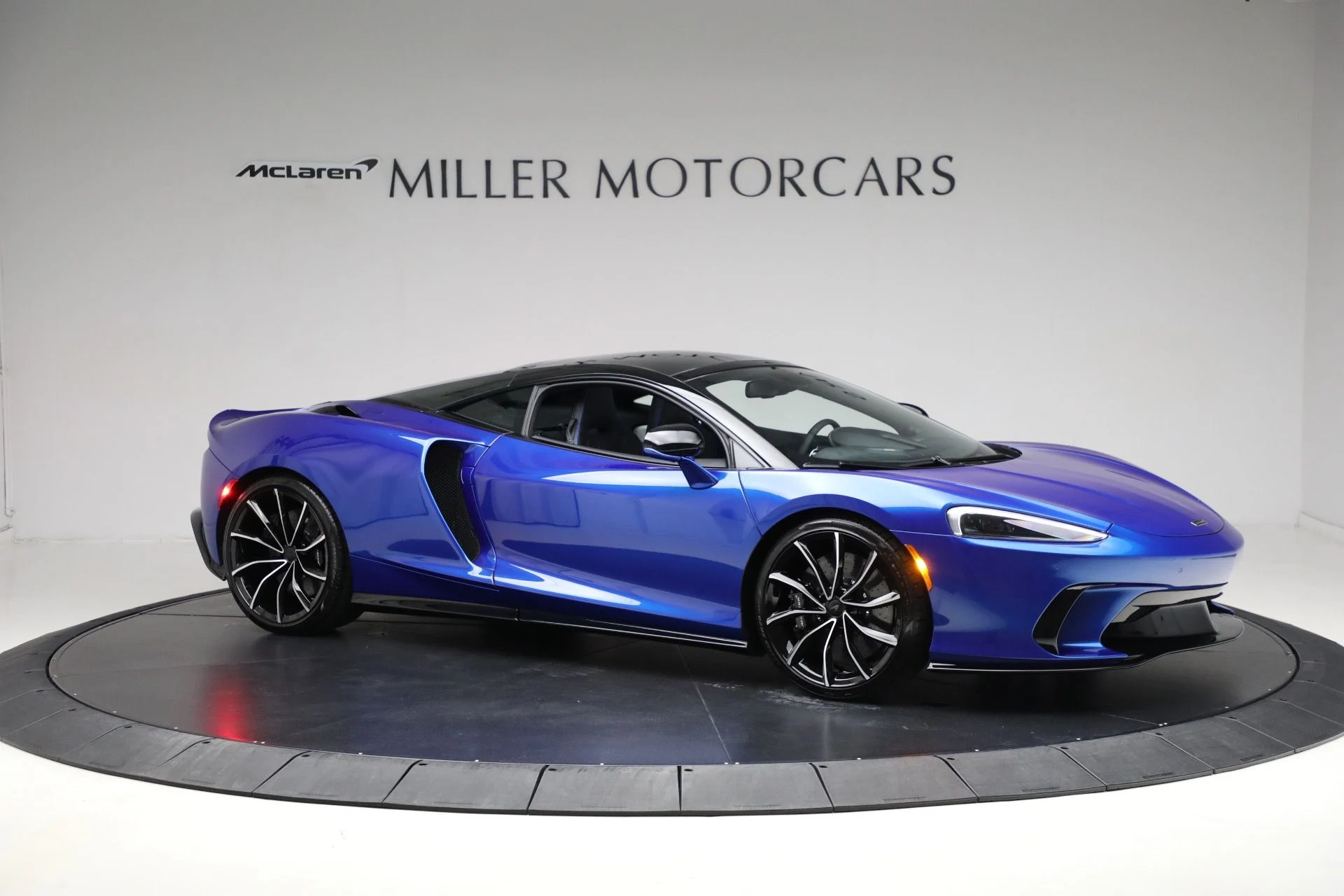 mph010_4155146679_New_2025_Mc_Laren_GTS_Tech_Lux_2f3cb58158