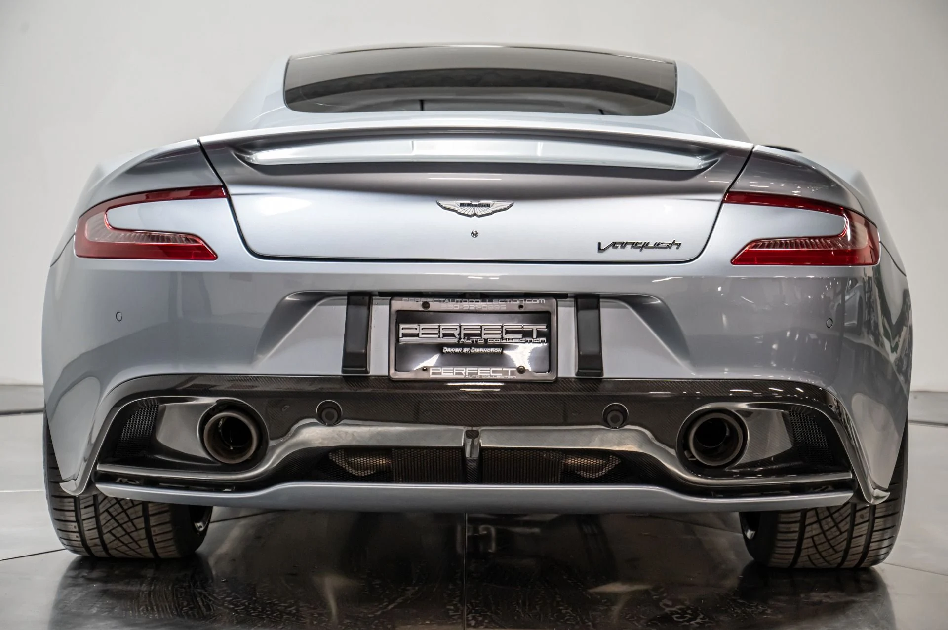 mph010_415825500_Used_2014_Aston_Martin_Vanquish_V12_1729699077_fcdb9cba79