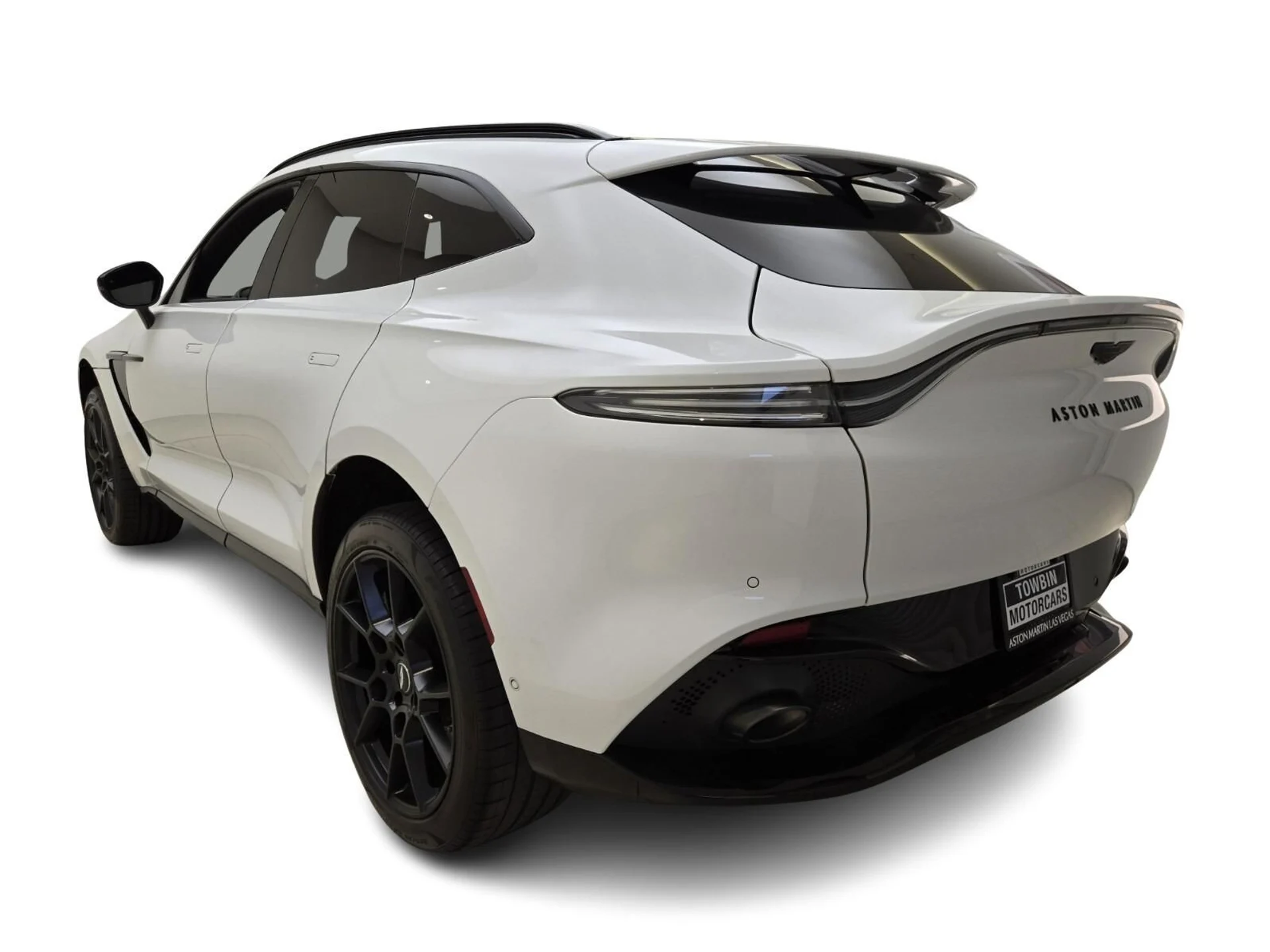 mph010_4160861853_Used_2021_Aston_Martin_DBX_1753164311_fa7c8a4786