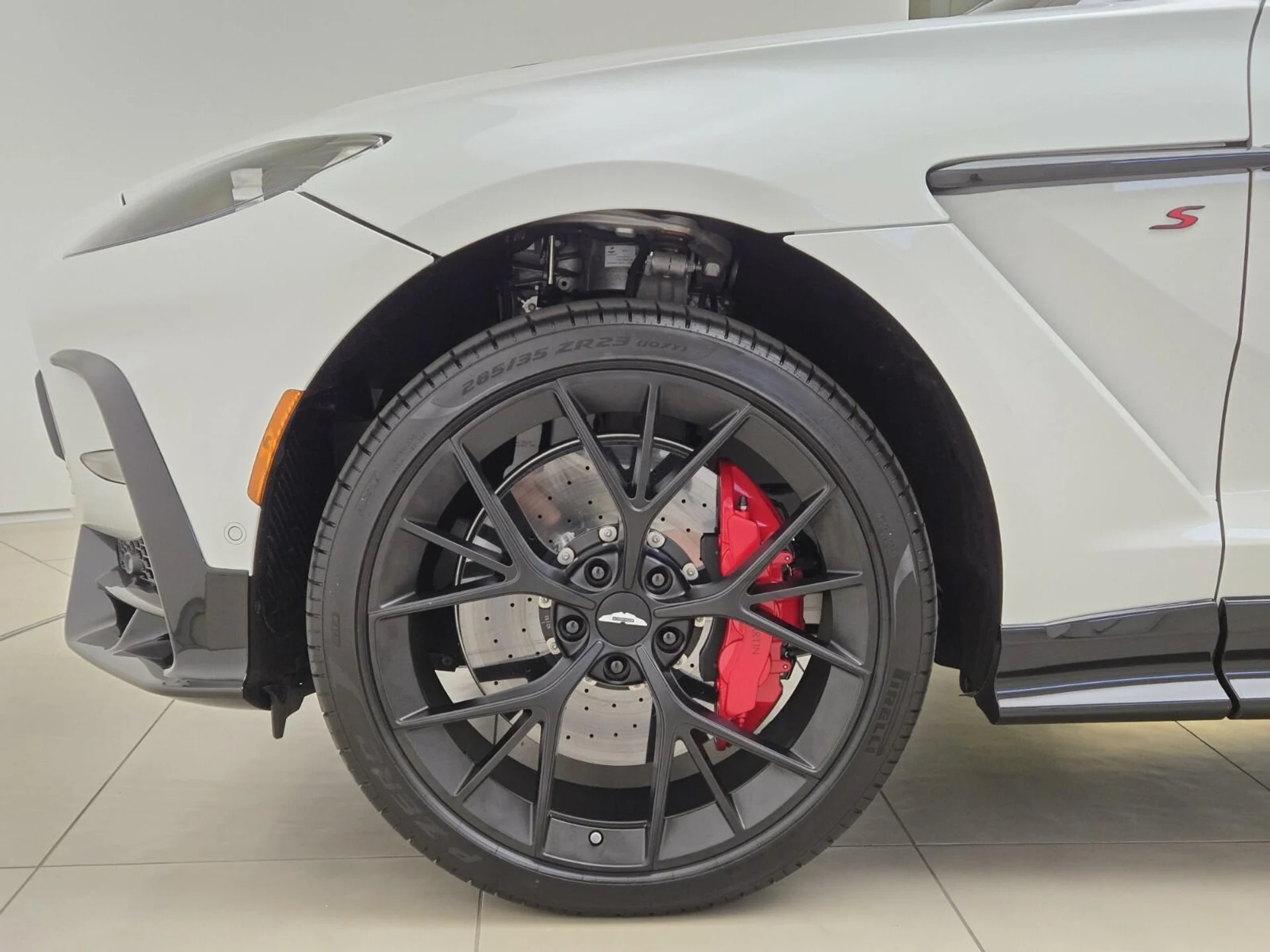 mph010_416356887_New_2026_Aston_Martin_DBX_S_1776835382_85c660a0cf