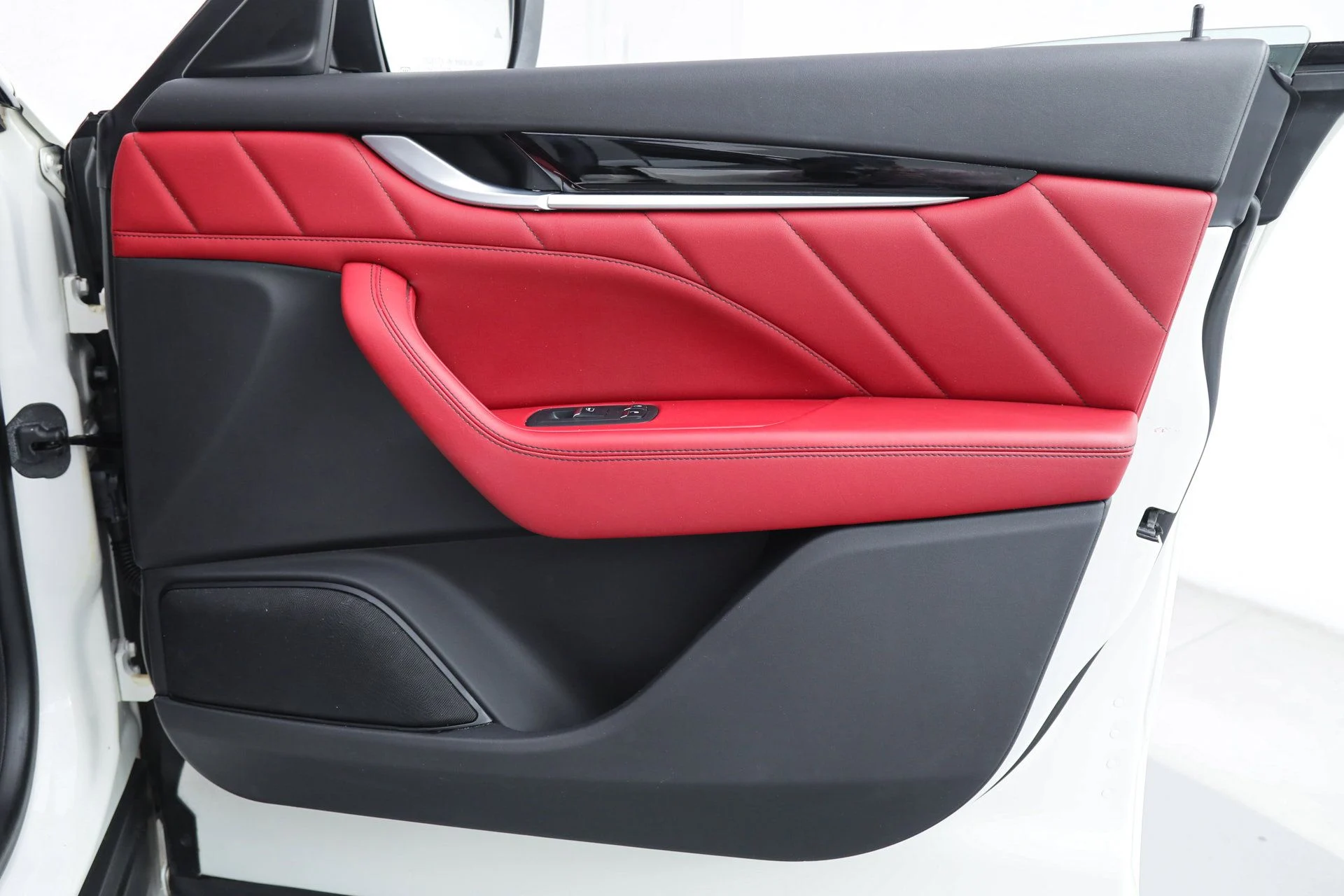 mph010_4167971479_2b50378e47d78211f2f690641ef1e9ae_291e6f8764