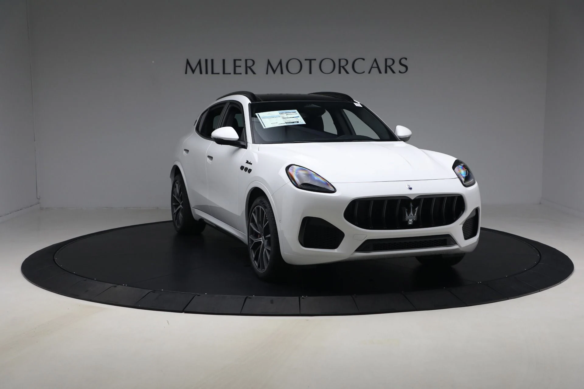 mph010_4168647658_New_2026_Maserati_Grecale_Modena_1768495105_6fad0ce7dd
