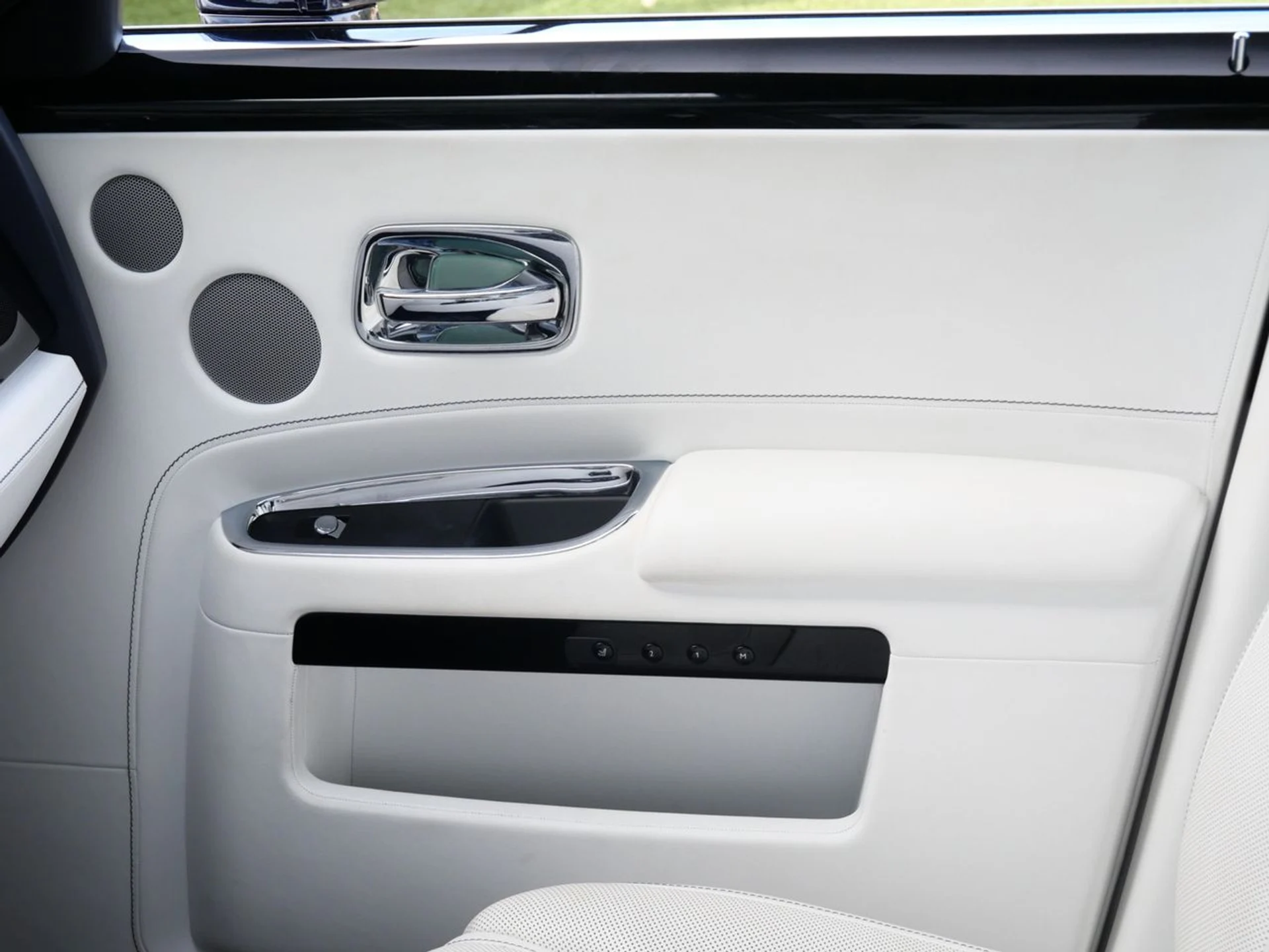 mph010_4175335974_48ed3f0f8f15c30776a338c8a7e4e1ffx_baf5e55310