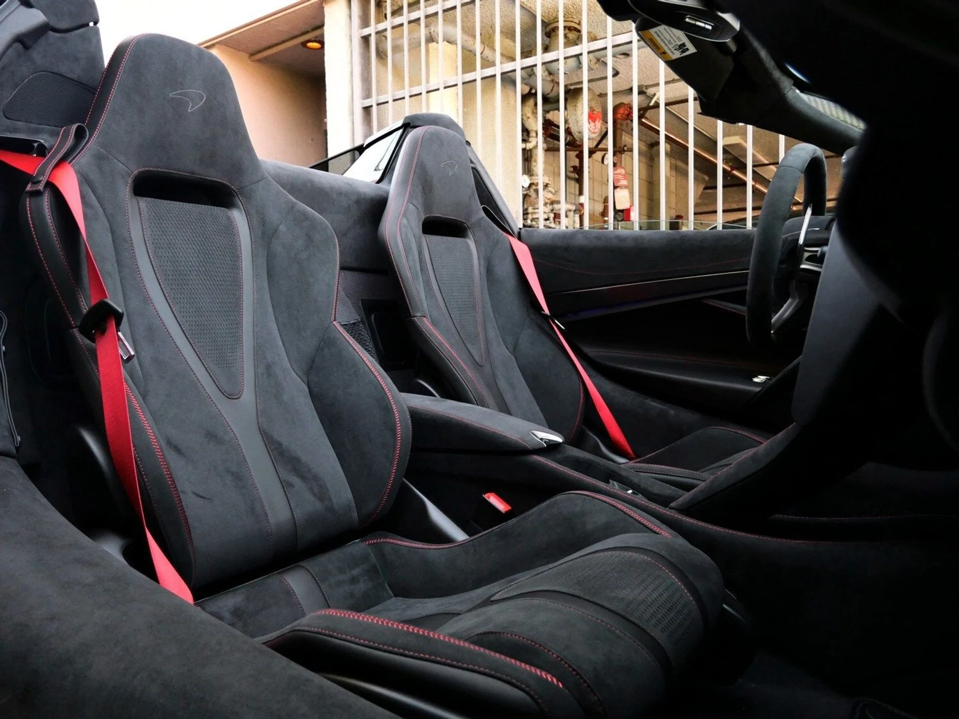 mph010_4176917340_4bfa6810a0c56261a46b115479f1275ax_4a6ba711d7