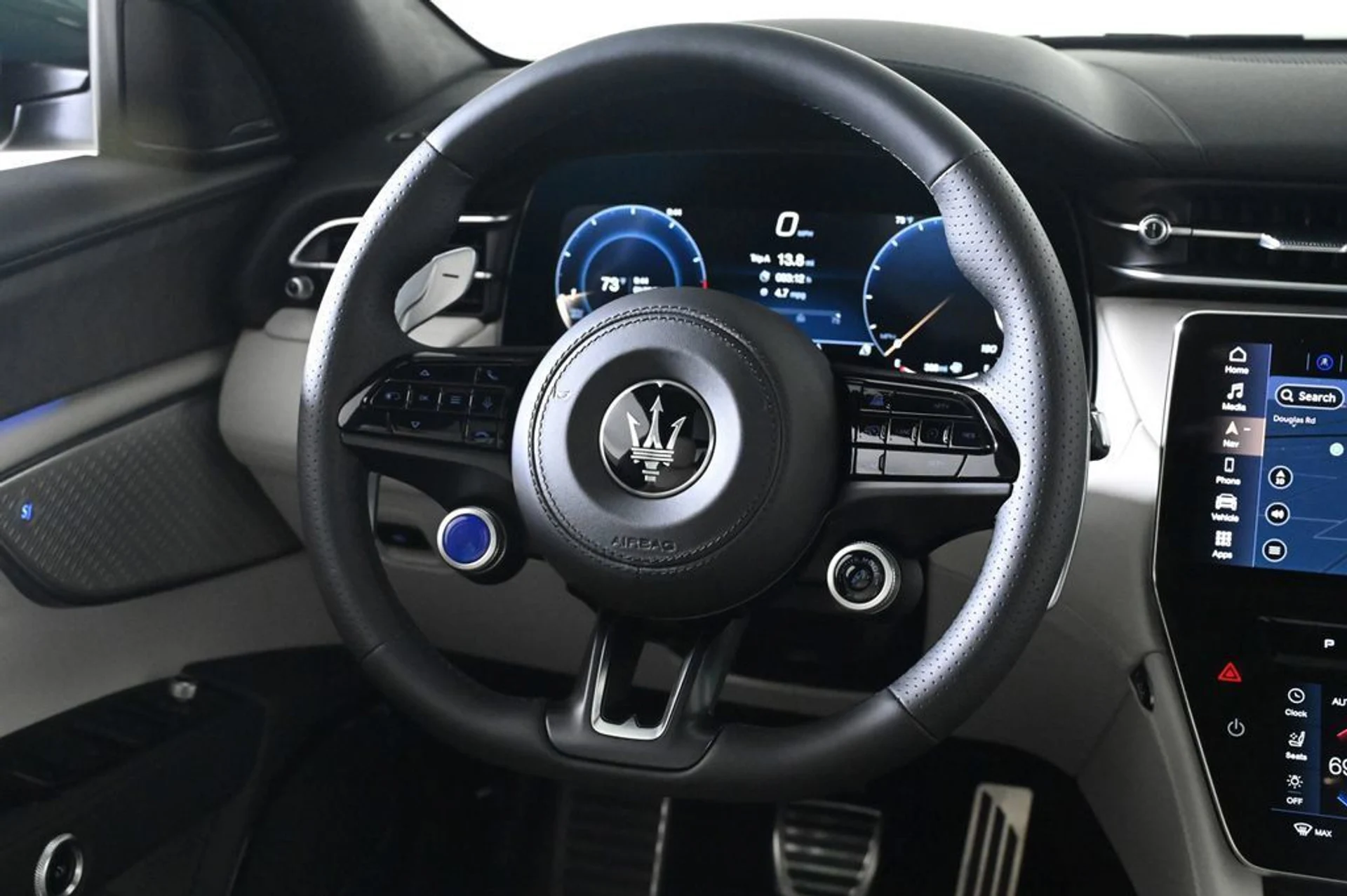 mph010_4177522738_new_2026_maserati_grecale_11350_22978889_10_1024_ee20356827