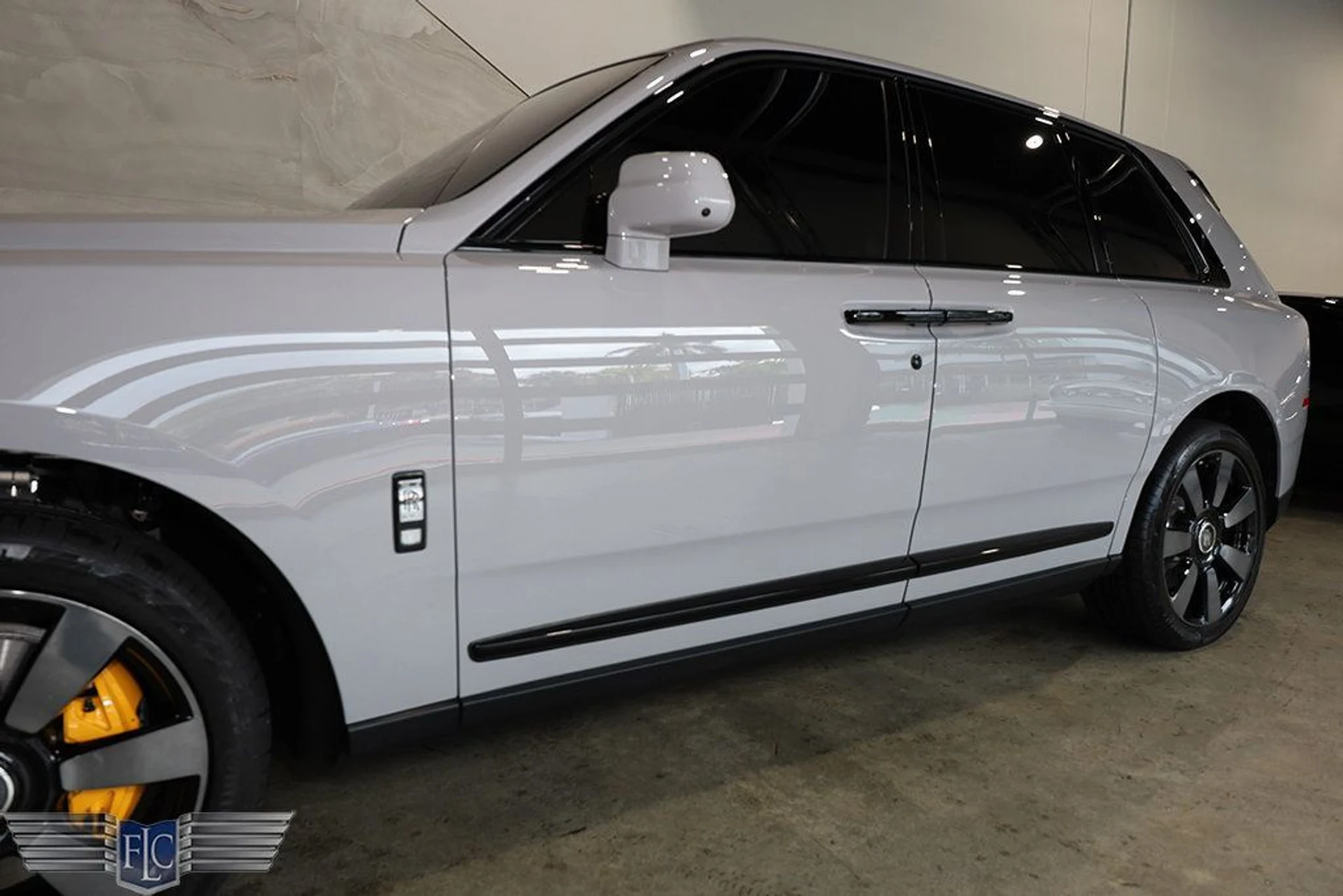 mph010_4180586009_used_2024_rolls_royce_cullinan_blackbadgesportutility_9689_22957854_11_1024_9949b75cf9