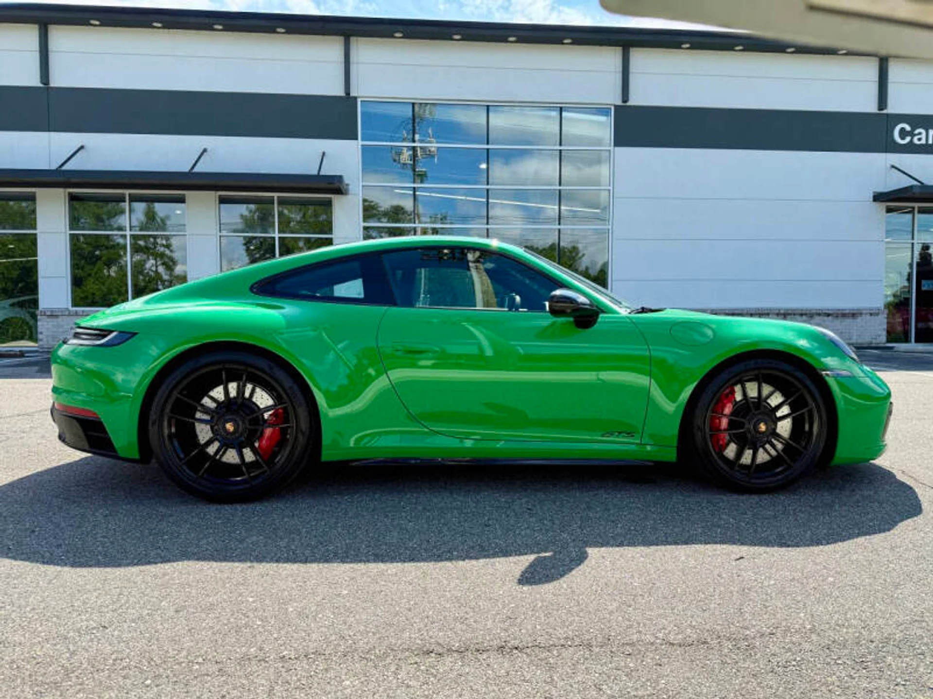 mph010_4181300405_2022_porsche_911_carrera_4_gts_awd_2dr_coupe_486053ef63