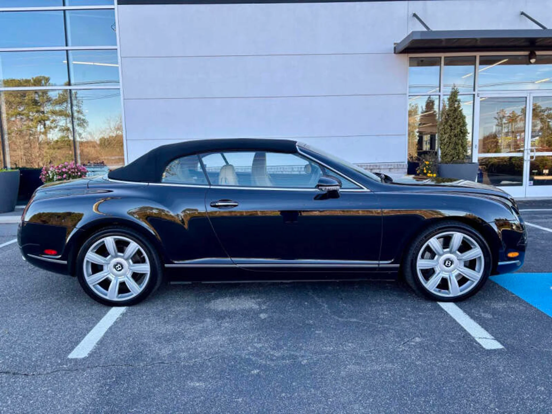 mph010_4183612086_2007_bentley_continental_gt_awd_2dr_convertible_0ca48187aa