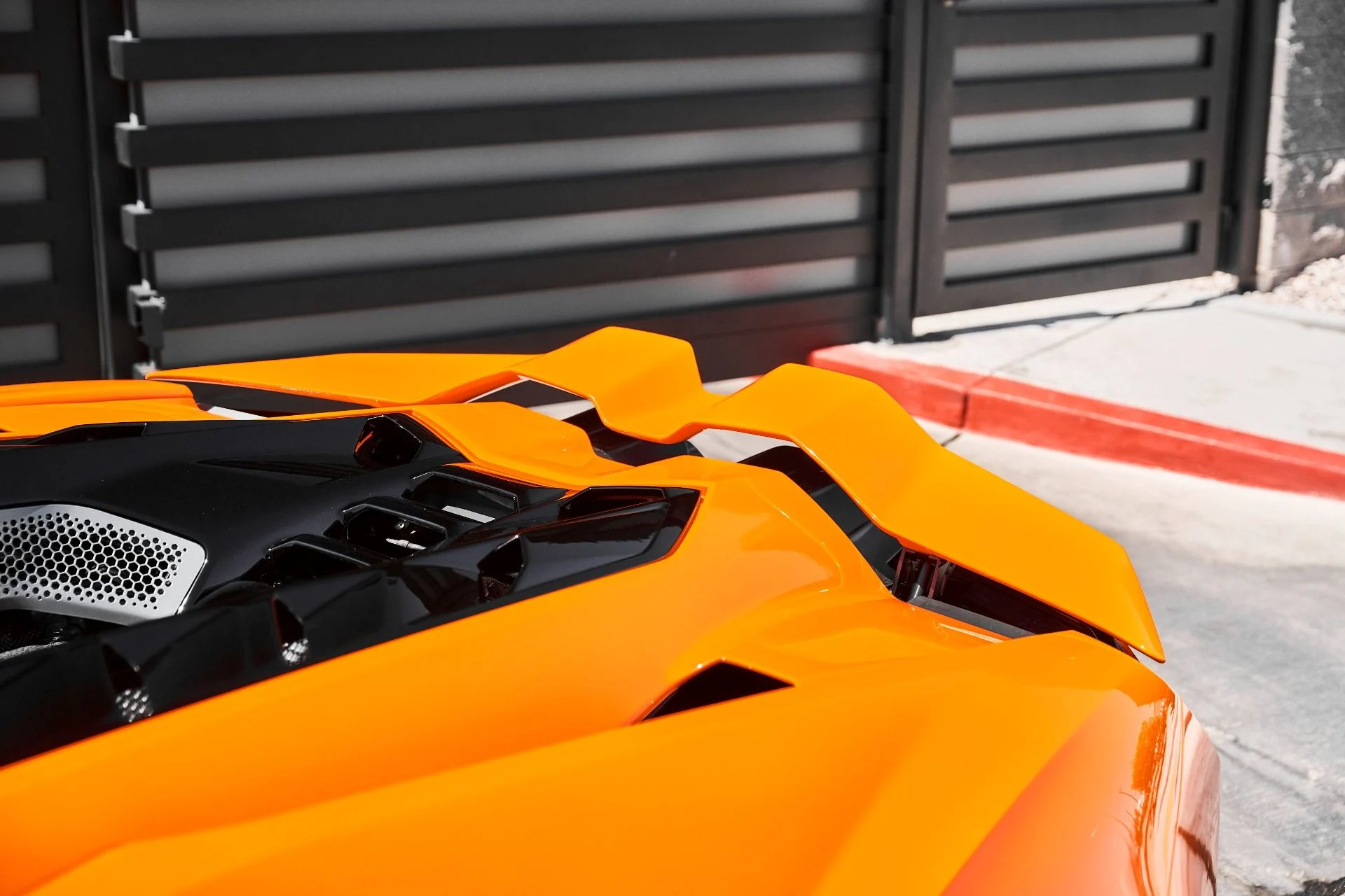 mph010_4198943733_Used_2024_Lamborghini_Revuelto_Base_1777394263_0bf9434c03