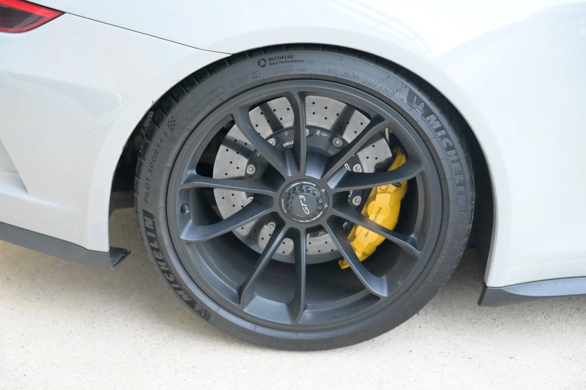 mph010_4201266354_8ff98c9b5fd34db185ad0c1e4c2e21e7_be105bd380