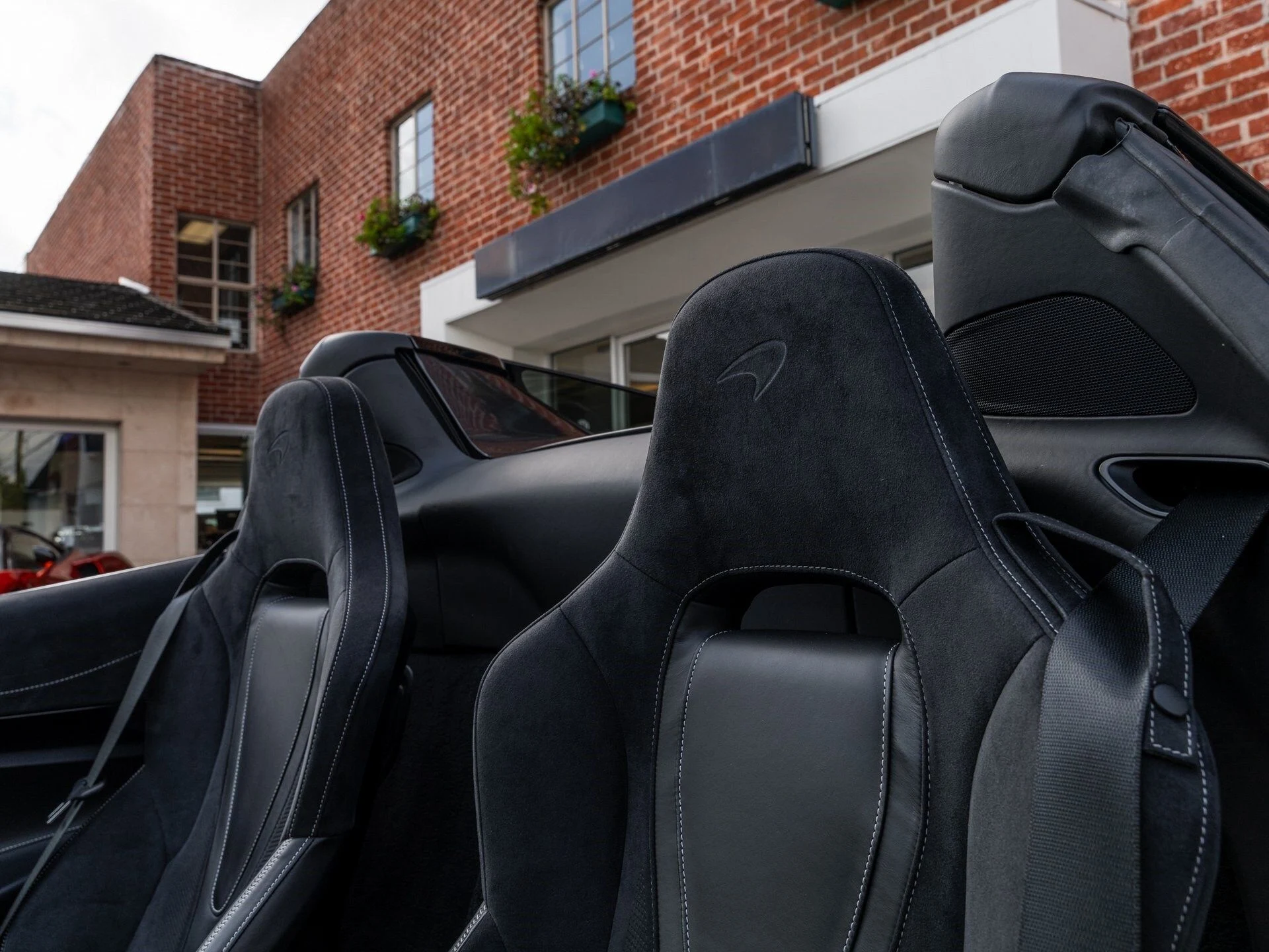 mph010_4202364019_cf5be77373a4e9c47f0c7a60bc912038x_42344e3cc0