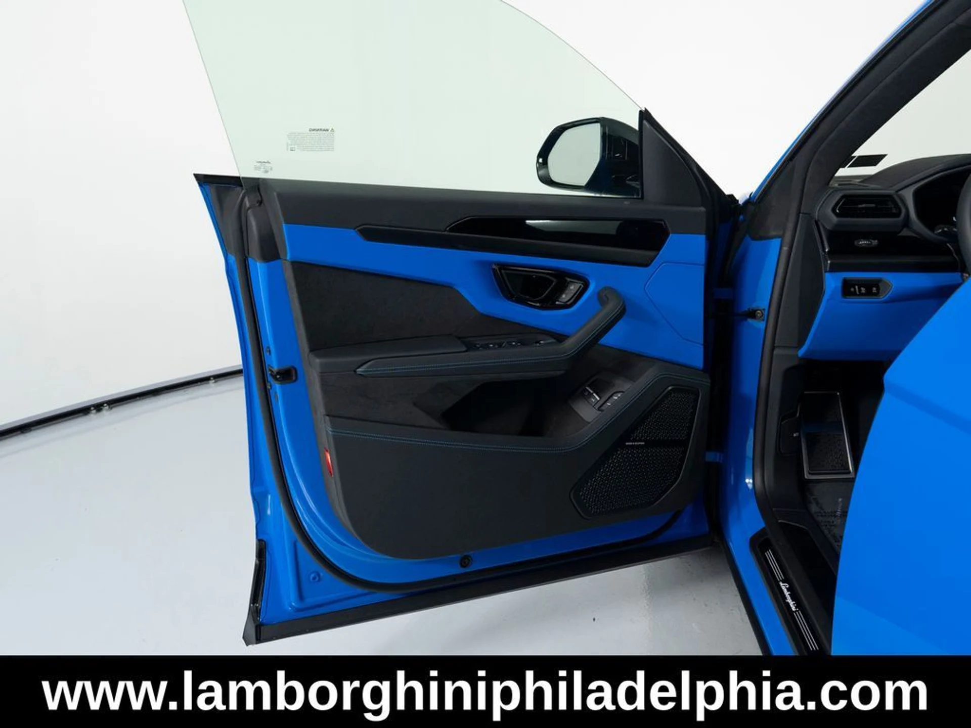 mph010_420307993_ecd60327b38c4615c0b9650817547170x_5a812d3352
