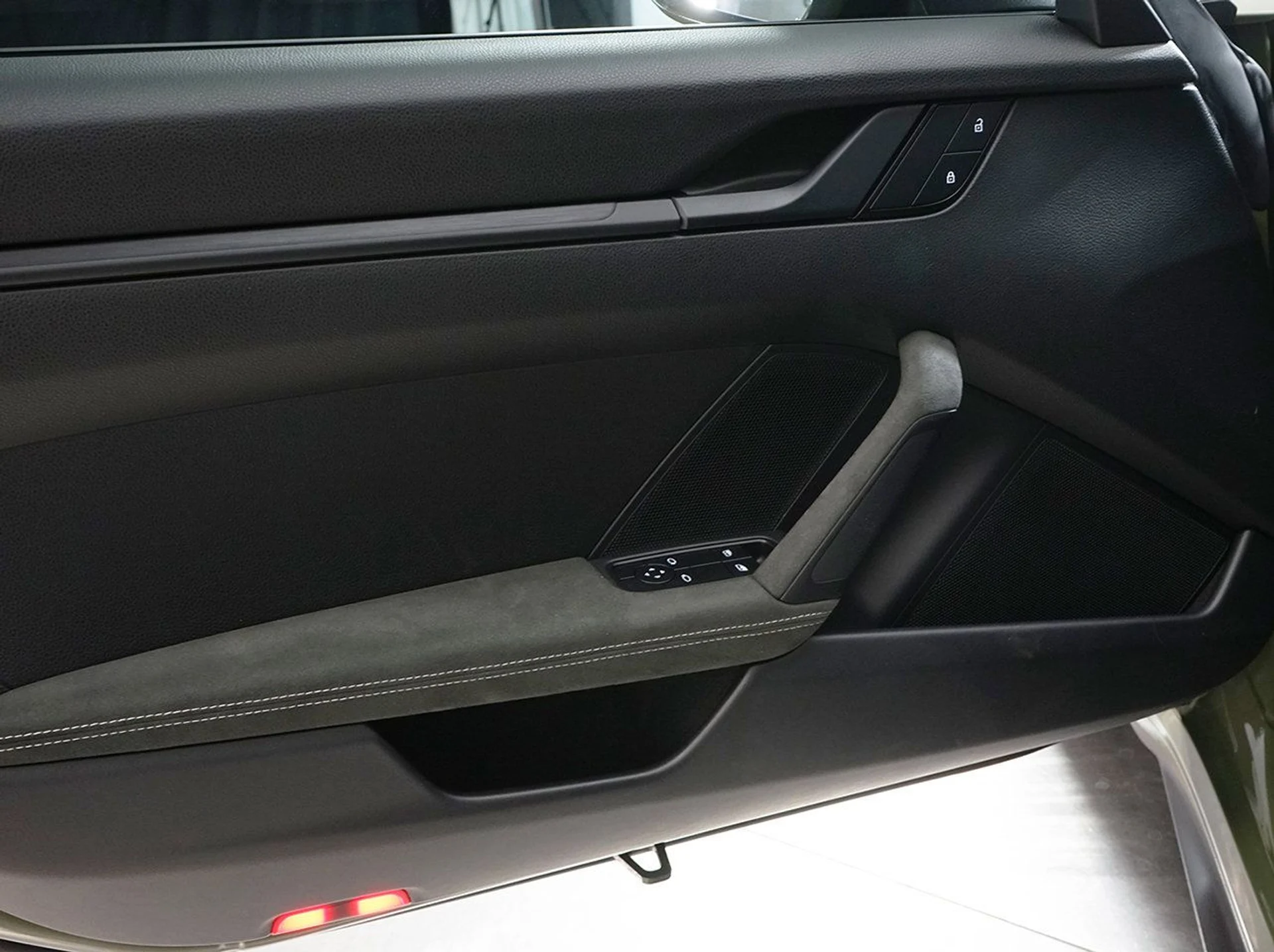 mph010_4204286619_4d4c6534354458ffb33bb5cd67a70ac4_61cb738c2c