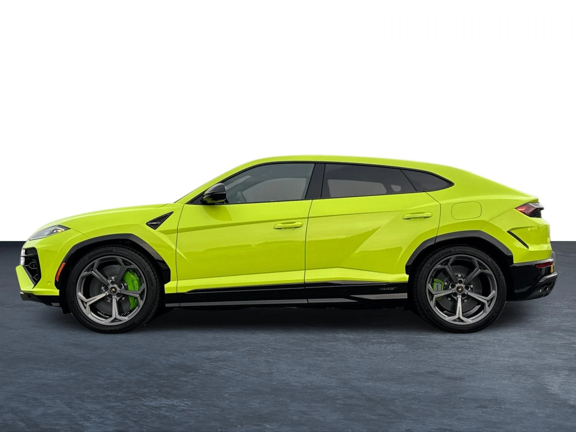 mph010_4210527892_New_2025_Lamborghini_Urus_SE_1770805145_52f37bc054