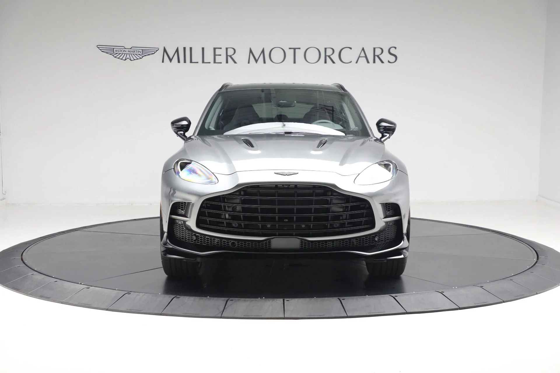 mph010_4211097188_New_2025_Aston_Martin_DBX_707_83a044b174