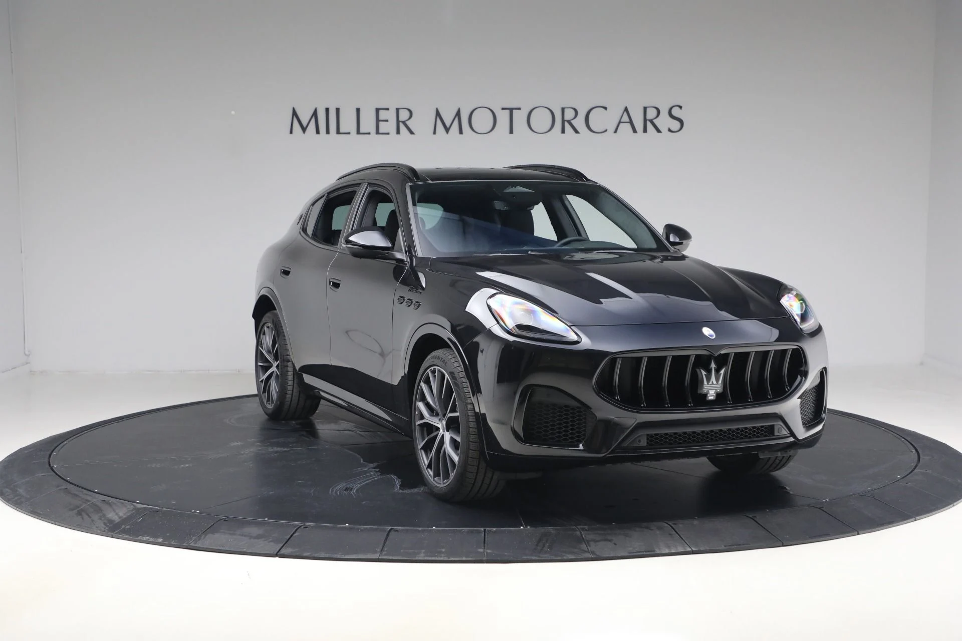 mph010_421599213_New_2026_Maserati_Grecale_Modena_V6_1770392494_612750d562