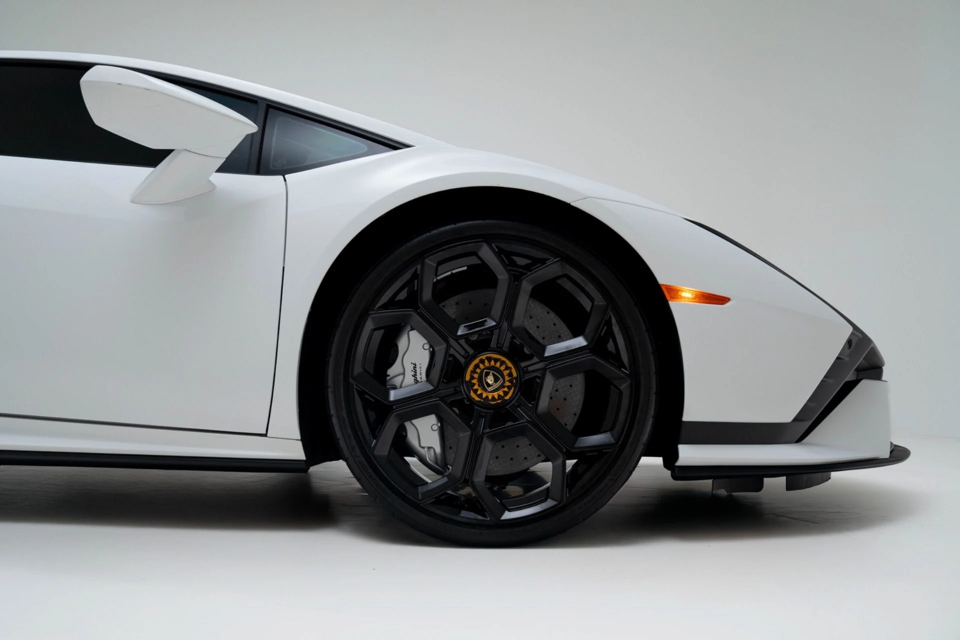 mph010_4218846240_Used_2023_Lamborghini_Huracan_Tecnica_1781822994_3a5ef88e99