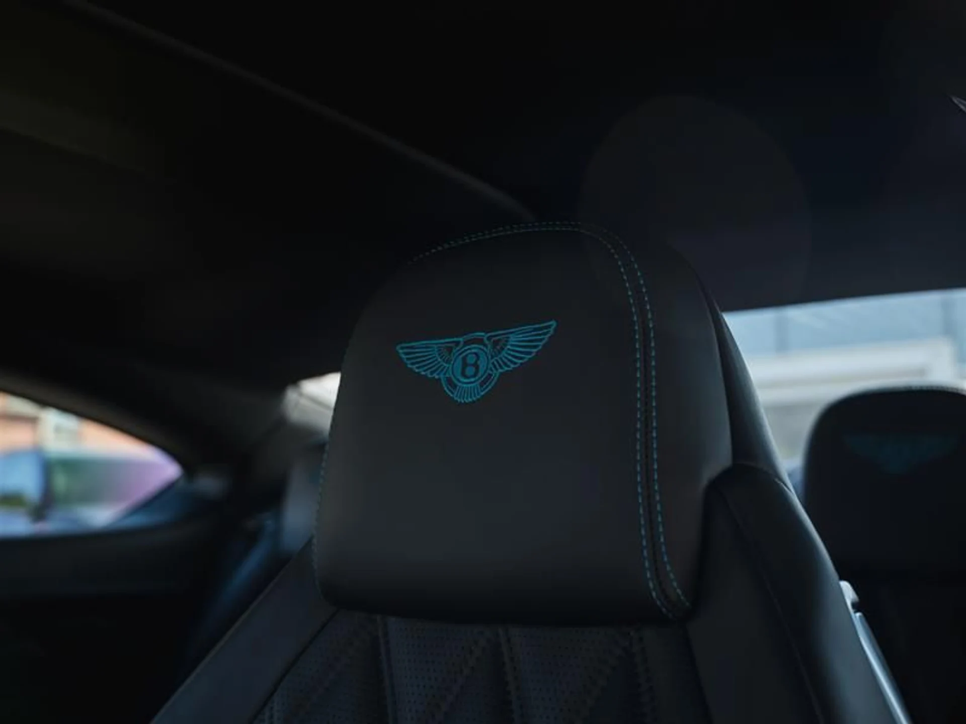 mph010_422048274_w5ncsurr_8a8a17cd3e