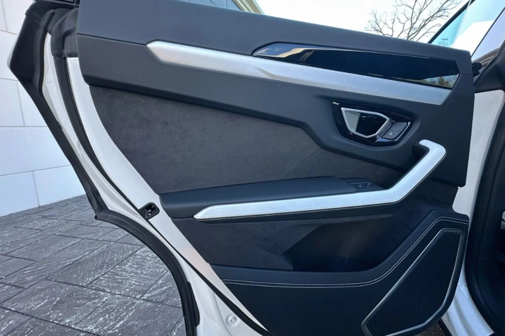 mph010_4220937412_New_2026_Lamborghini_Urus_SE_1773931914_910ddd5b1f