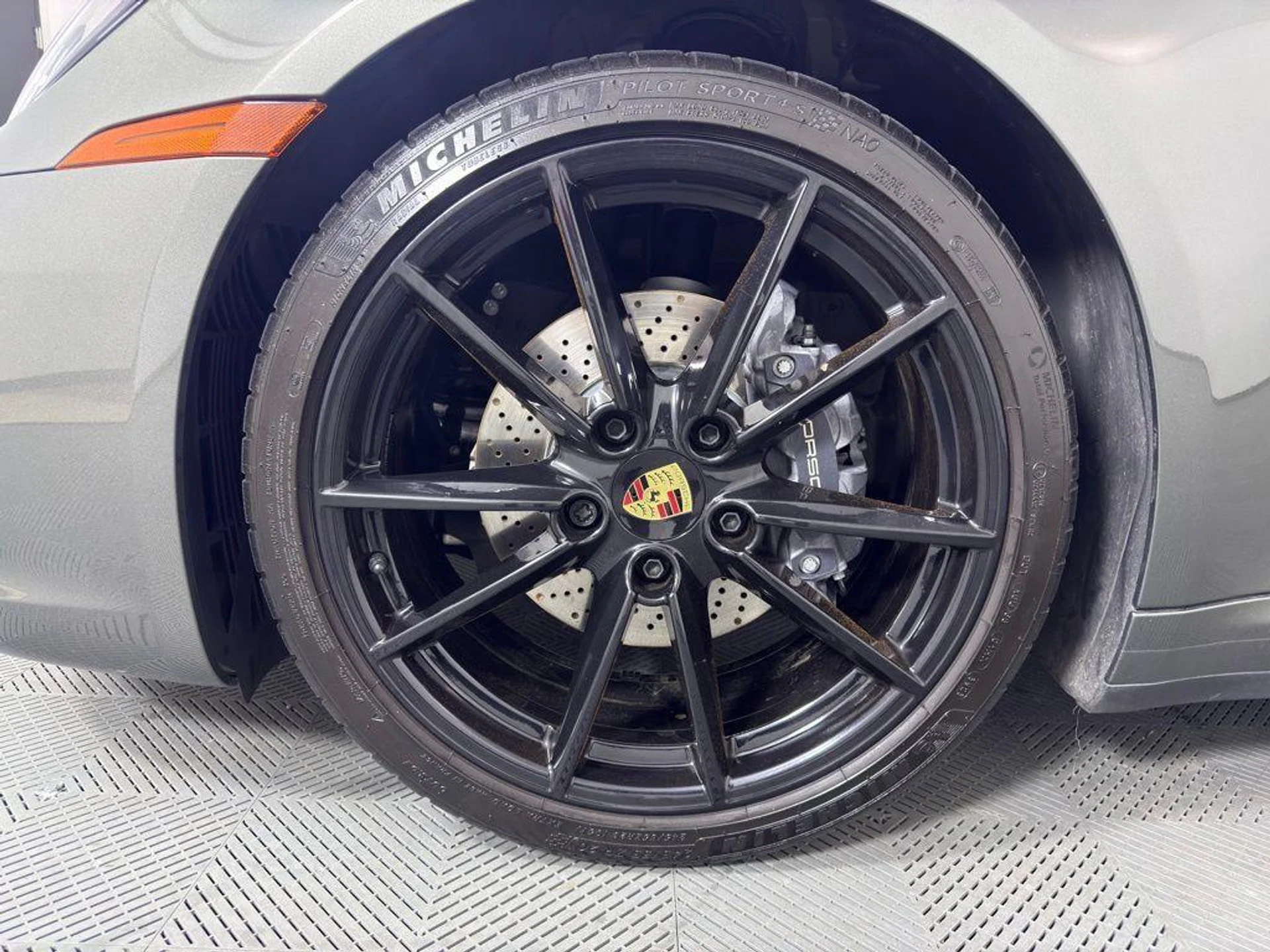 mph010_4221064060_1w_QY_Nw_V1t_N36_X_Ycek_Pa_Spj_No5_EI_5b6d8b1135