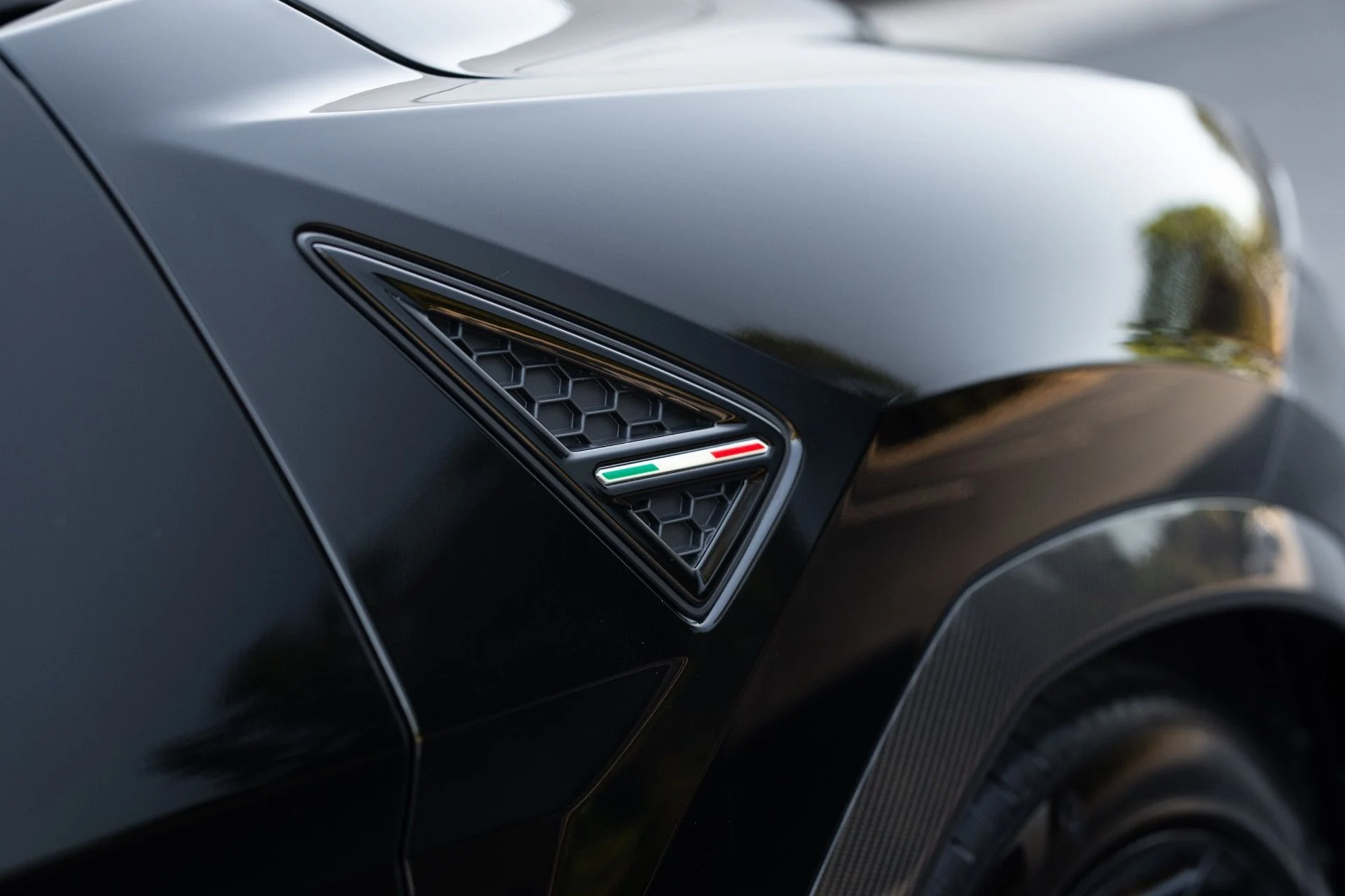 mph010_4226569036_Used_2024_Lamborghini_Urus_Performante_1770940170_521cedf581