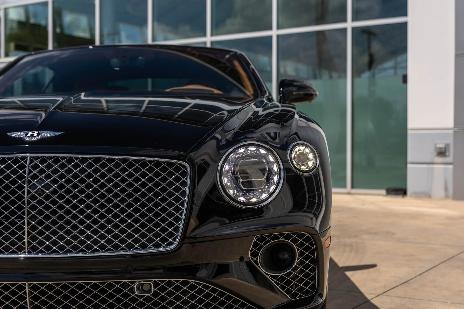 mph010_4227636840_Hi_Tech_Luxury_Imports_LLC_SCBDG_4_ZG_6_NC_091269_image_10_982a866659