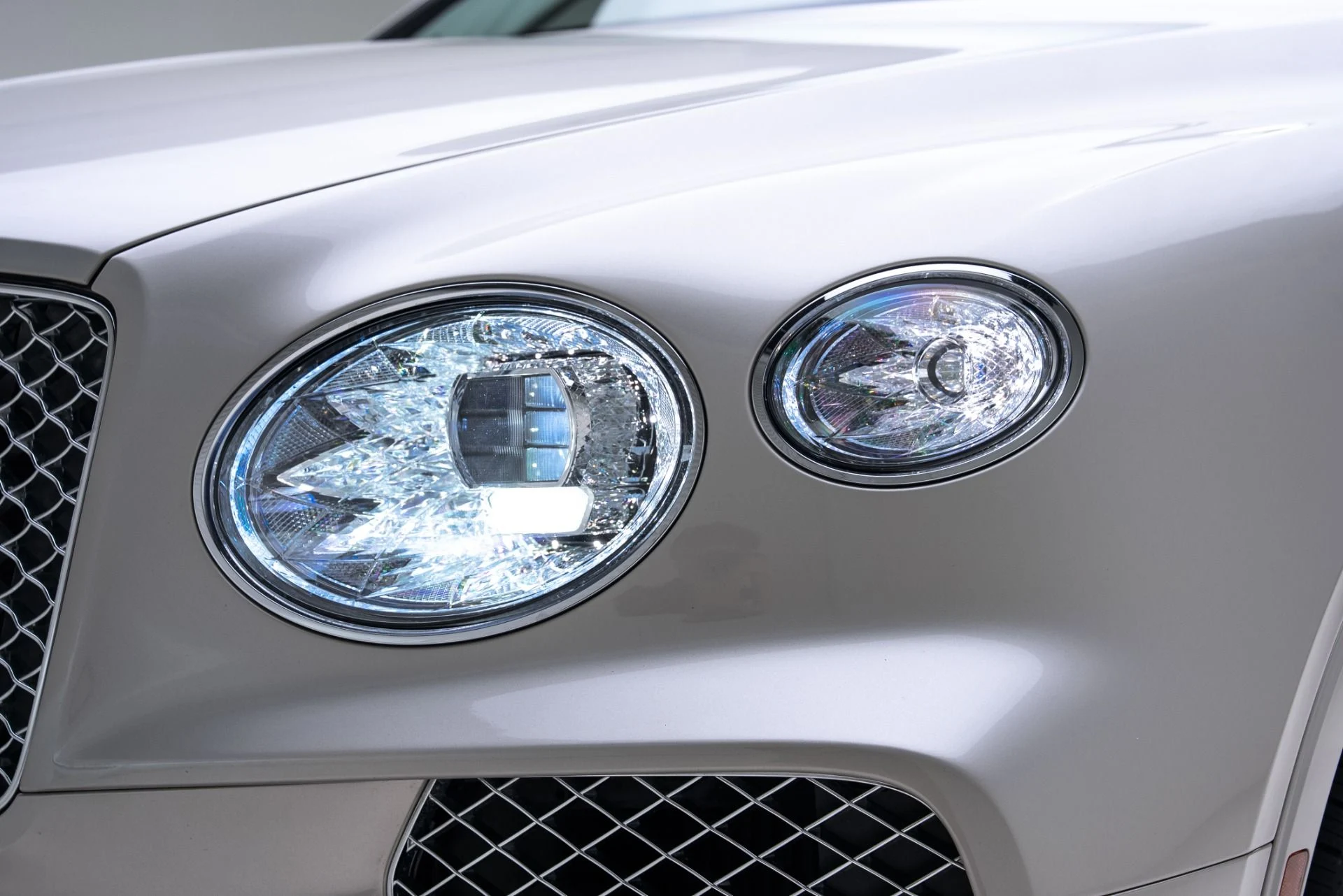 mph010_4227851813_Used_2021_Bentley_Bentayga_V8_1774990523_d3838b247c